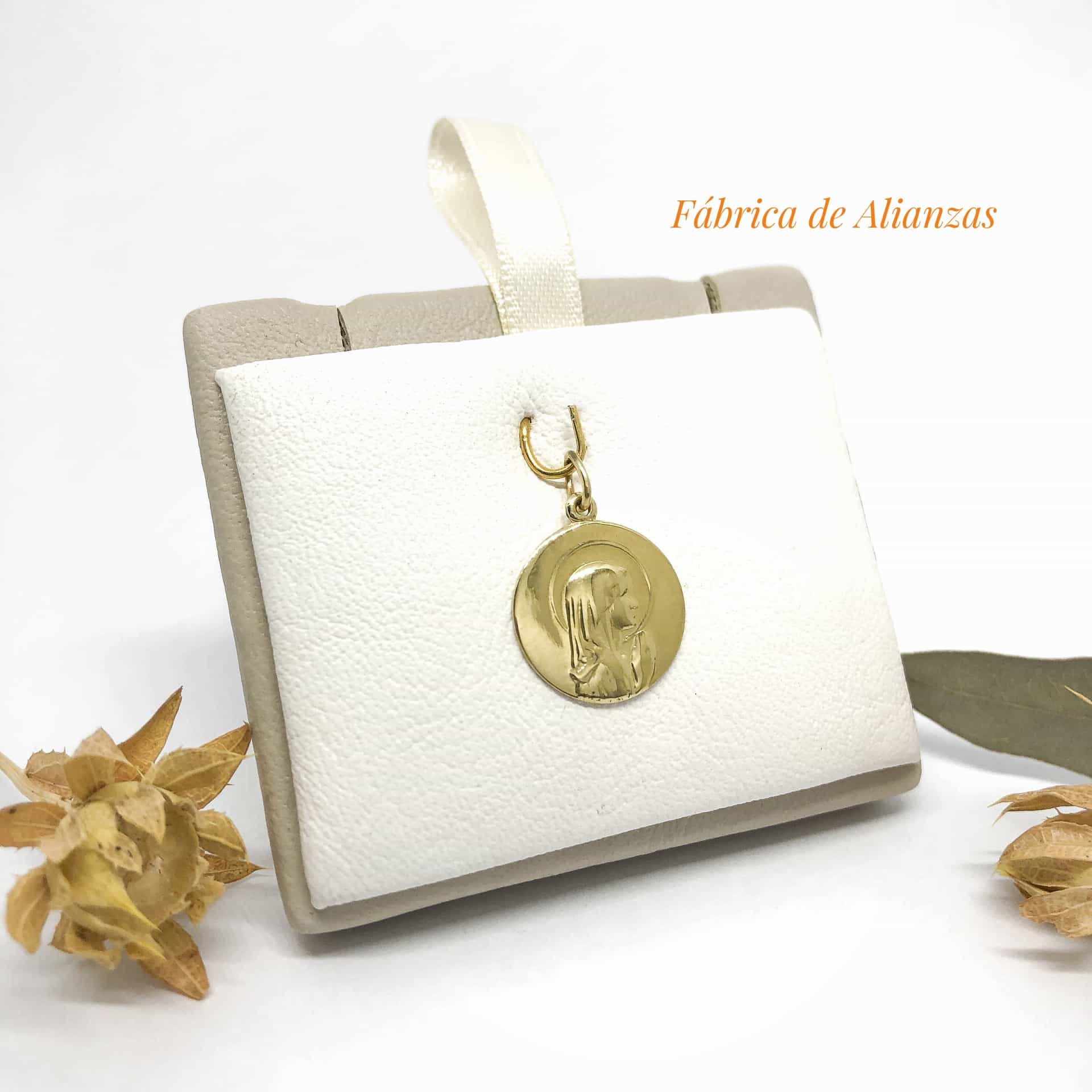 Medalla Virgen Niña