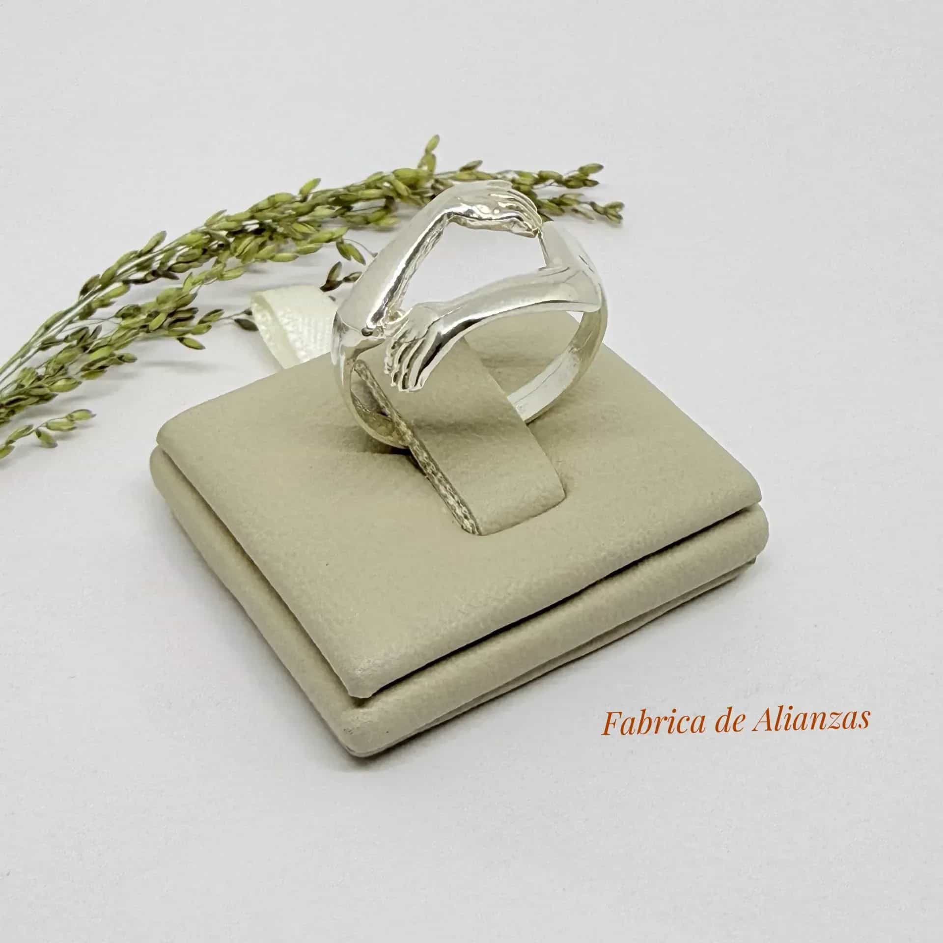 Anillo Abrazo