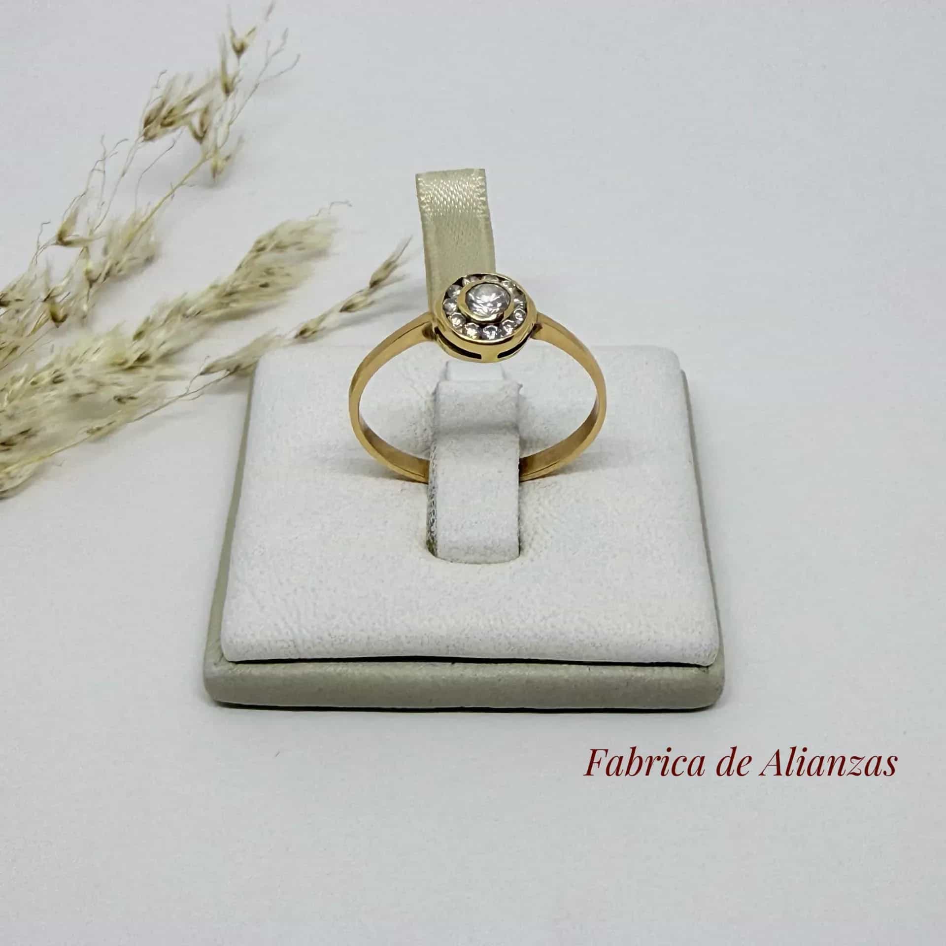 Anillo Ojo de Perdiz Piedra Blanca