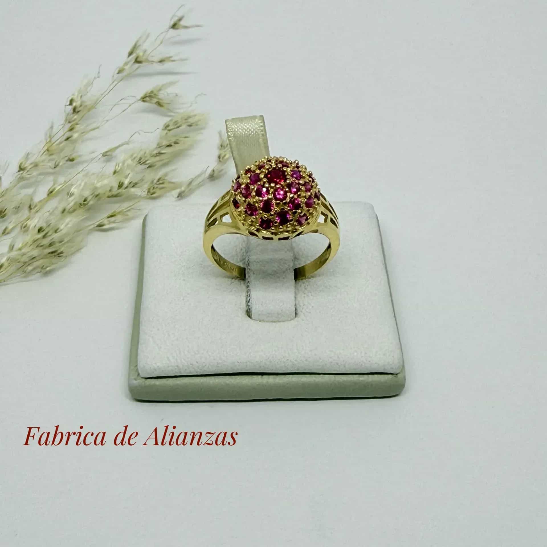Anillo Frutillón Piedra Roja