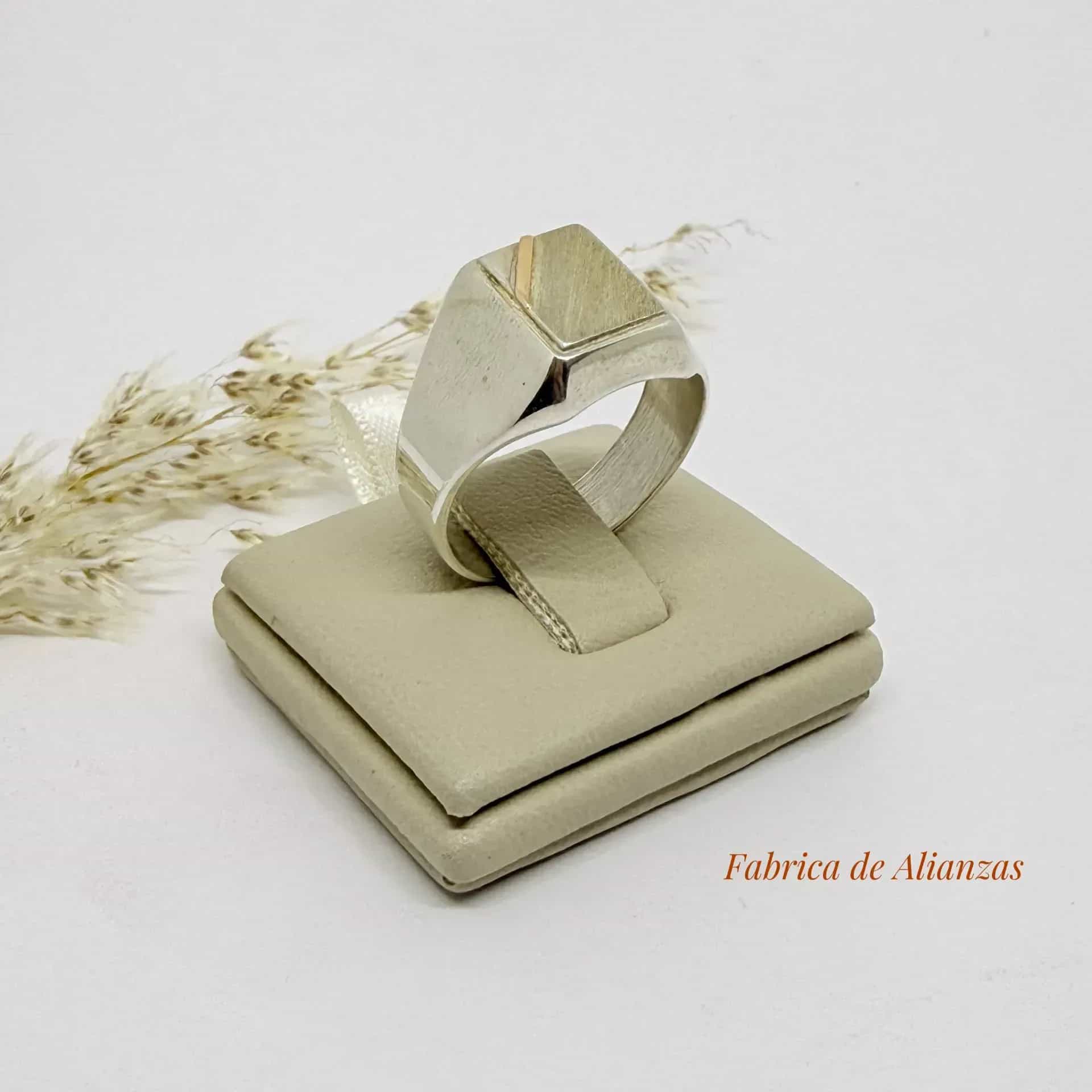 Anillo Sello Rectangular 11 por 8 milímetros