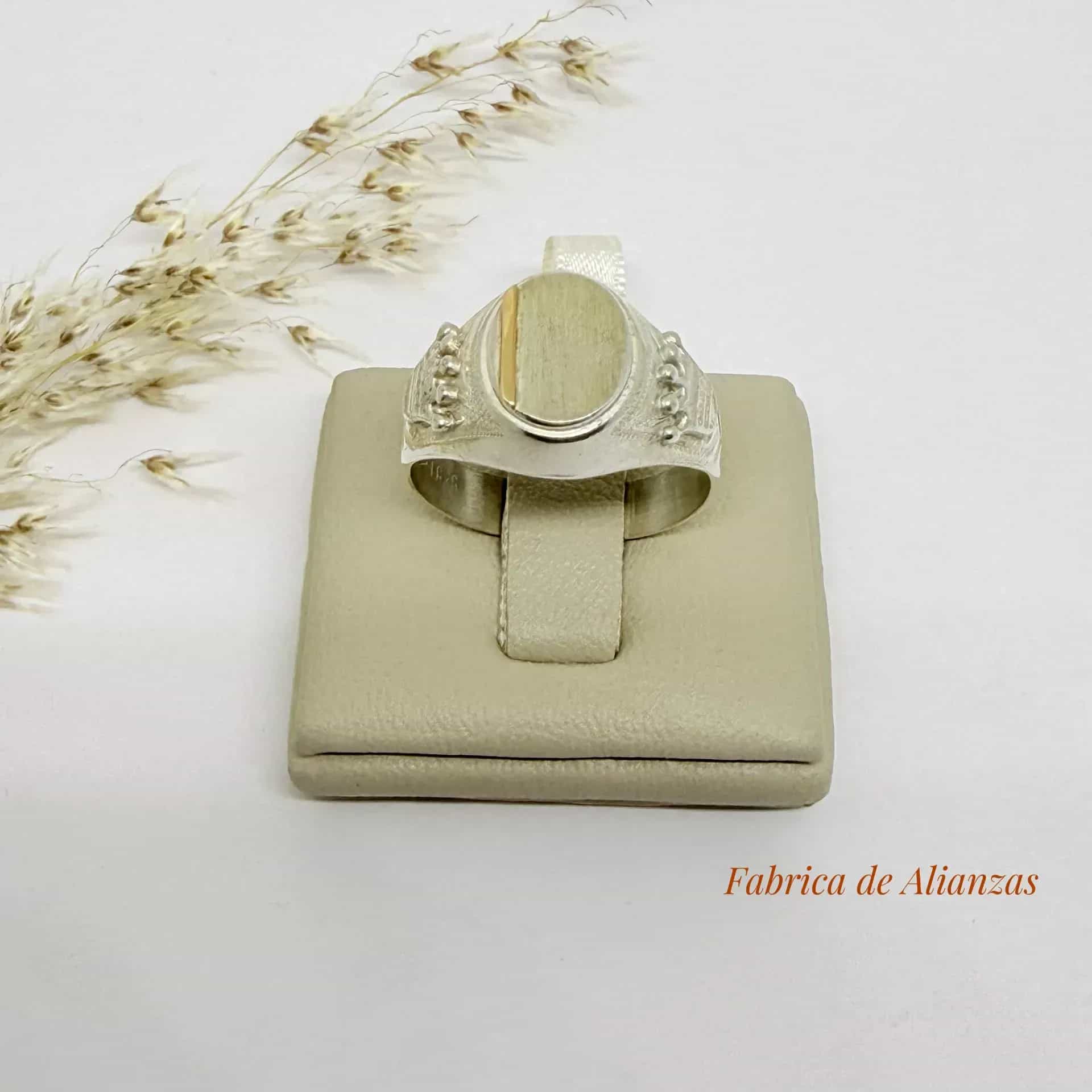 Anillo Sello Oval 11 por 8 milímetros