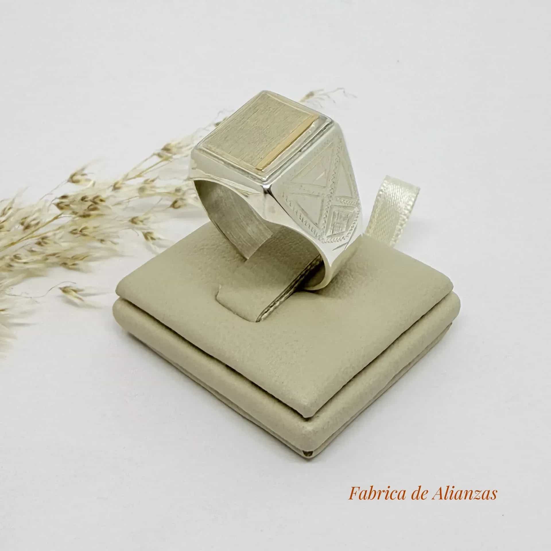 Anillo Sello Rectangular 13 por 11 milímetros