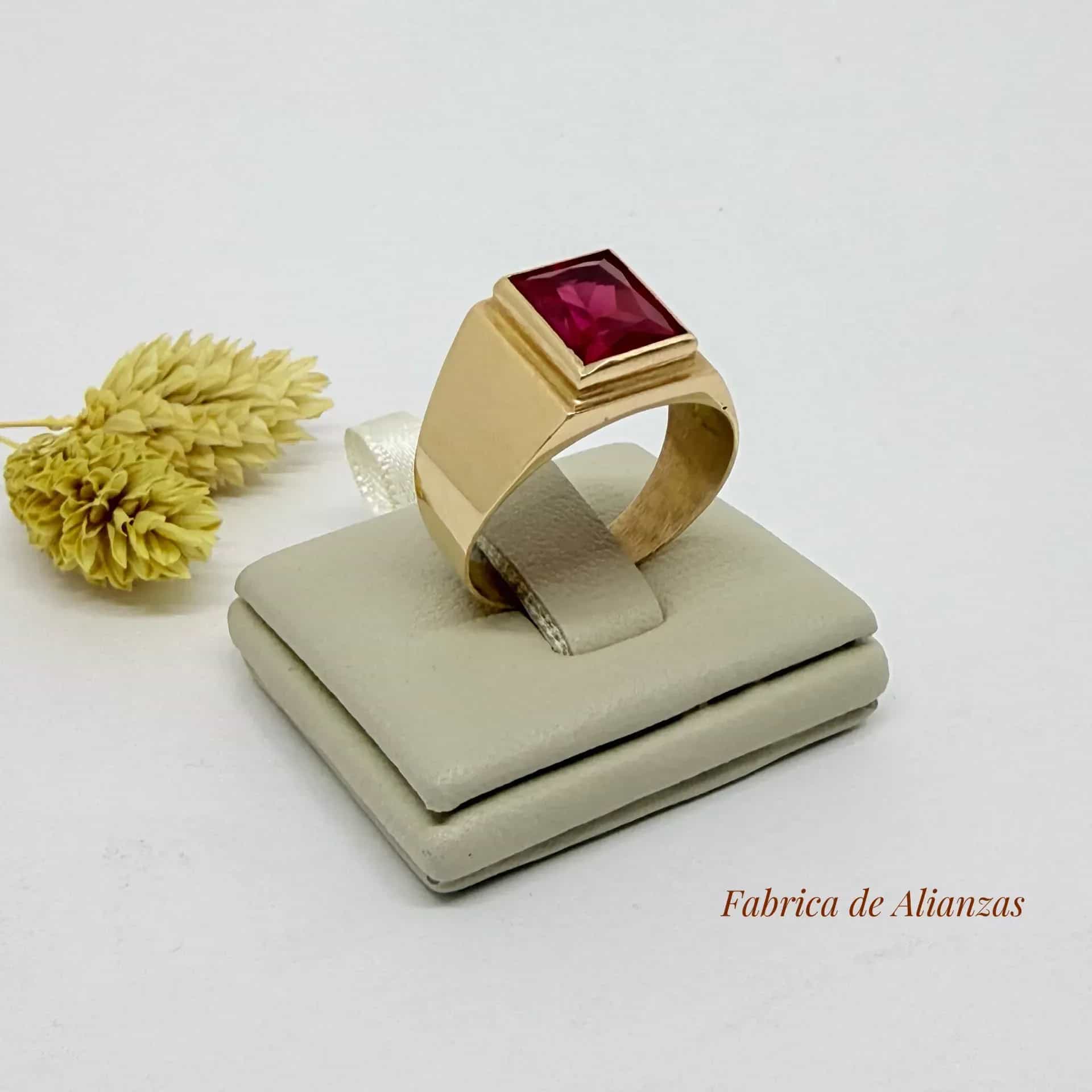 Anillo Sello Piedra Roja Liso