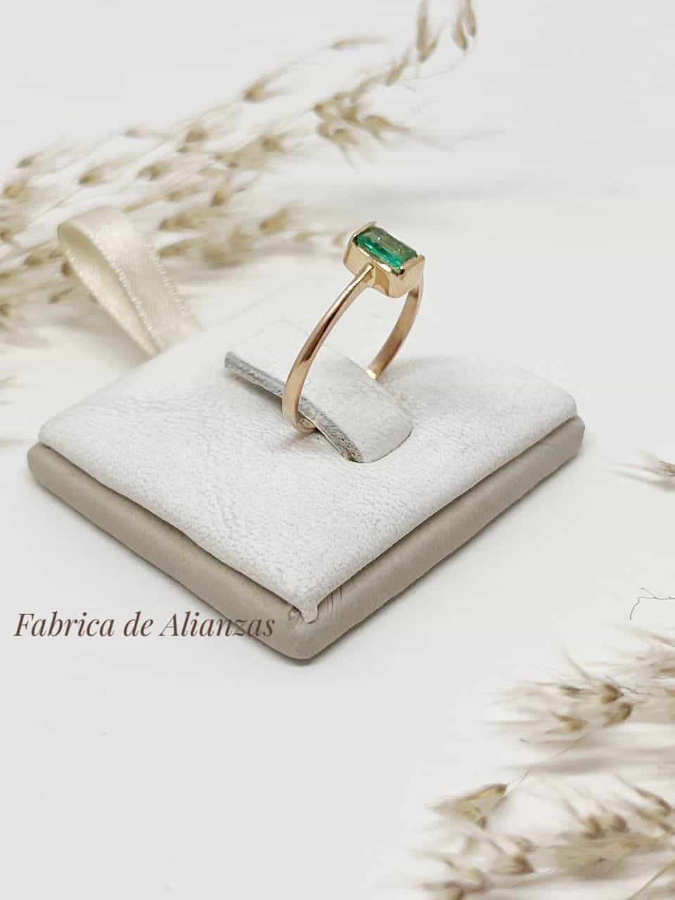 Anillo Piedra Verde Rectangular
