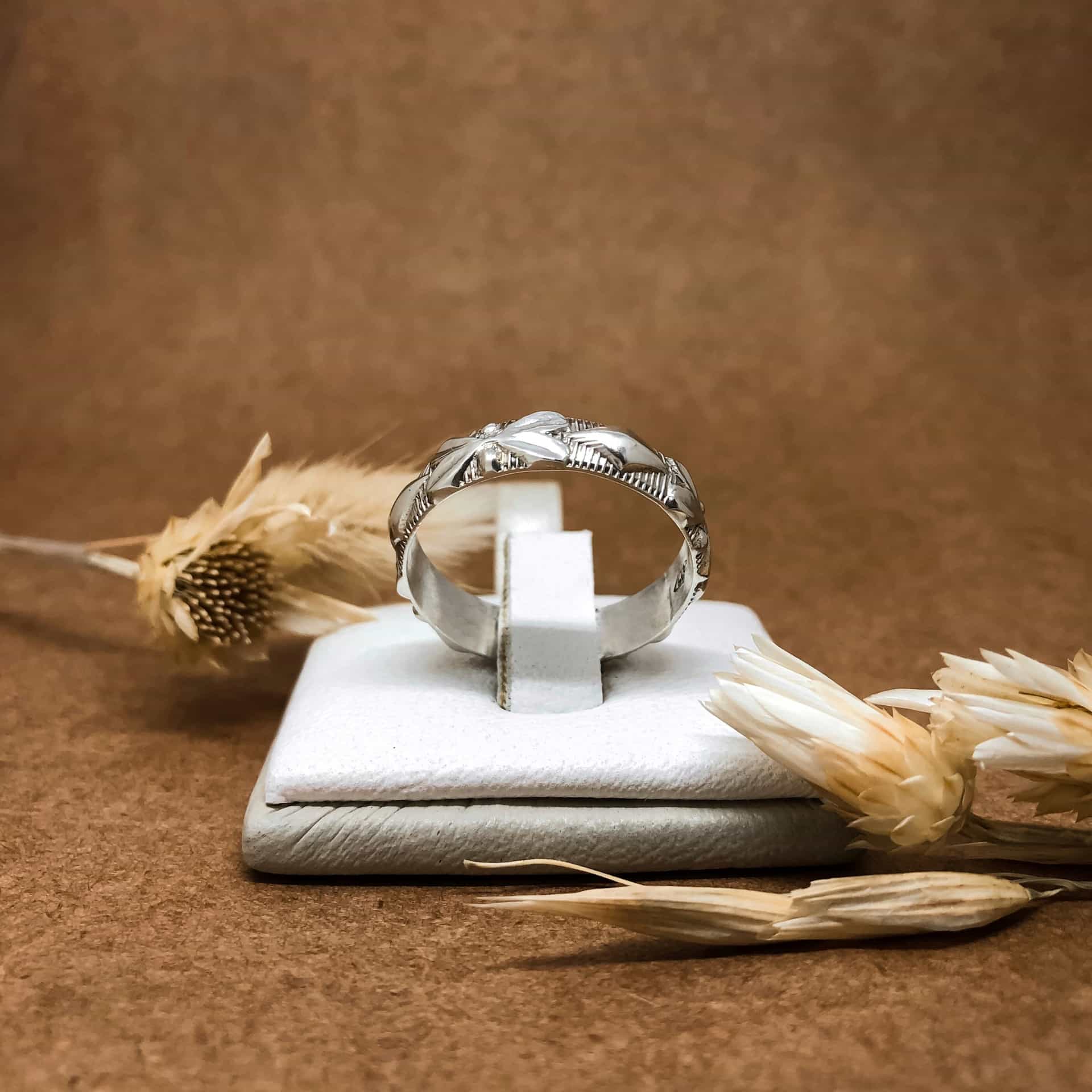 Alianza Italiana Flor con Rombos Oro Blanco