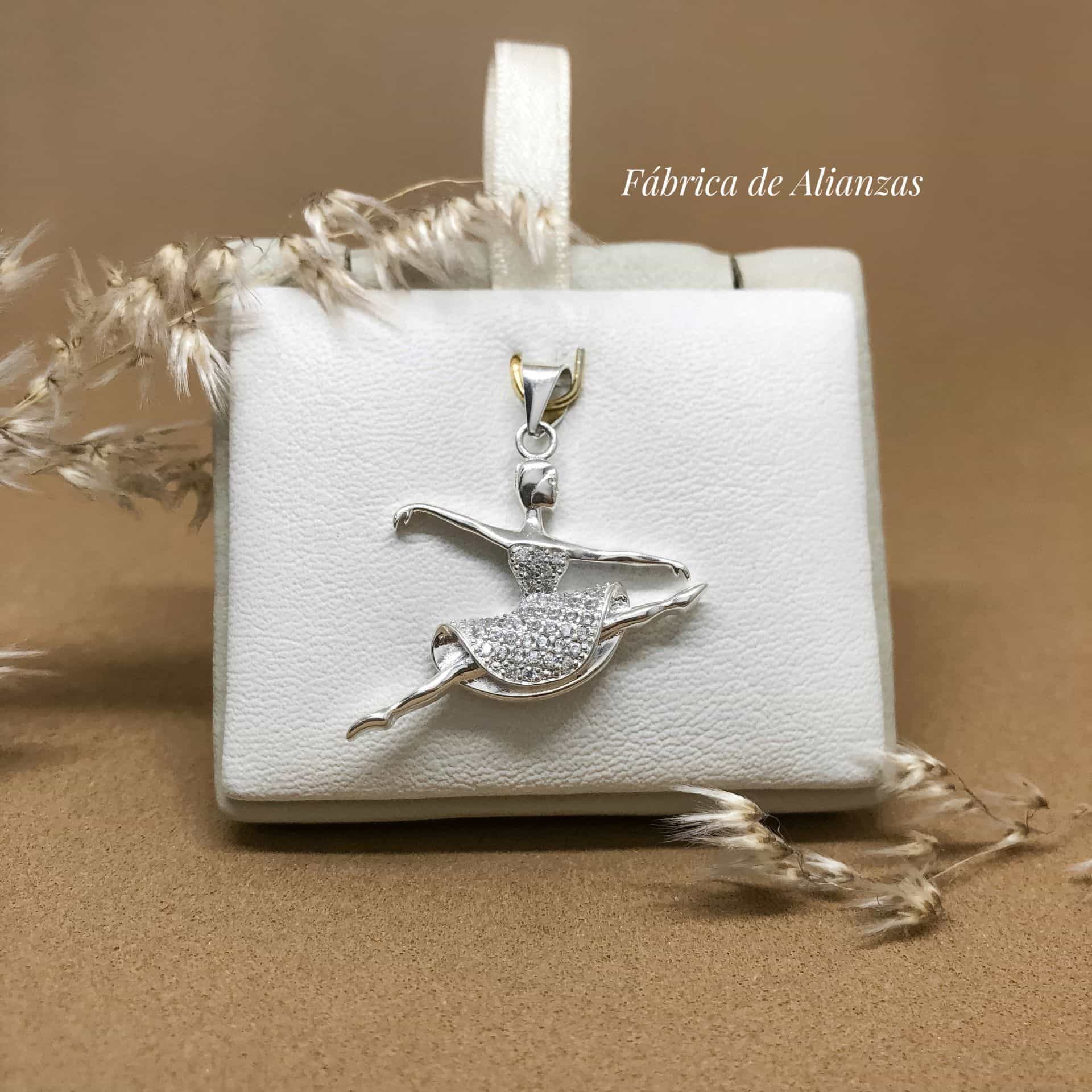 Dije Bailarina con Piedras