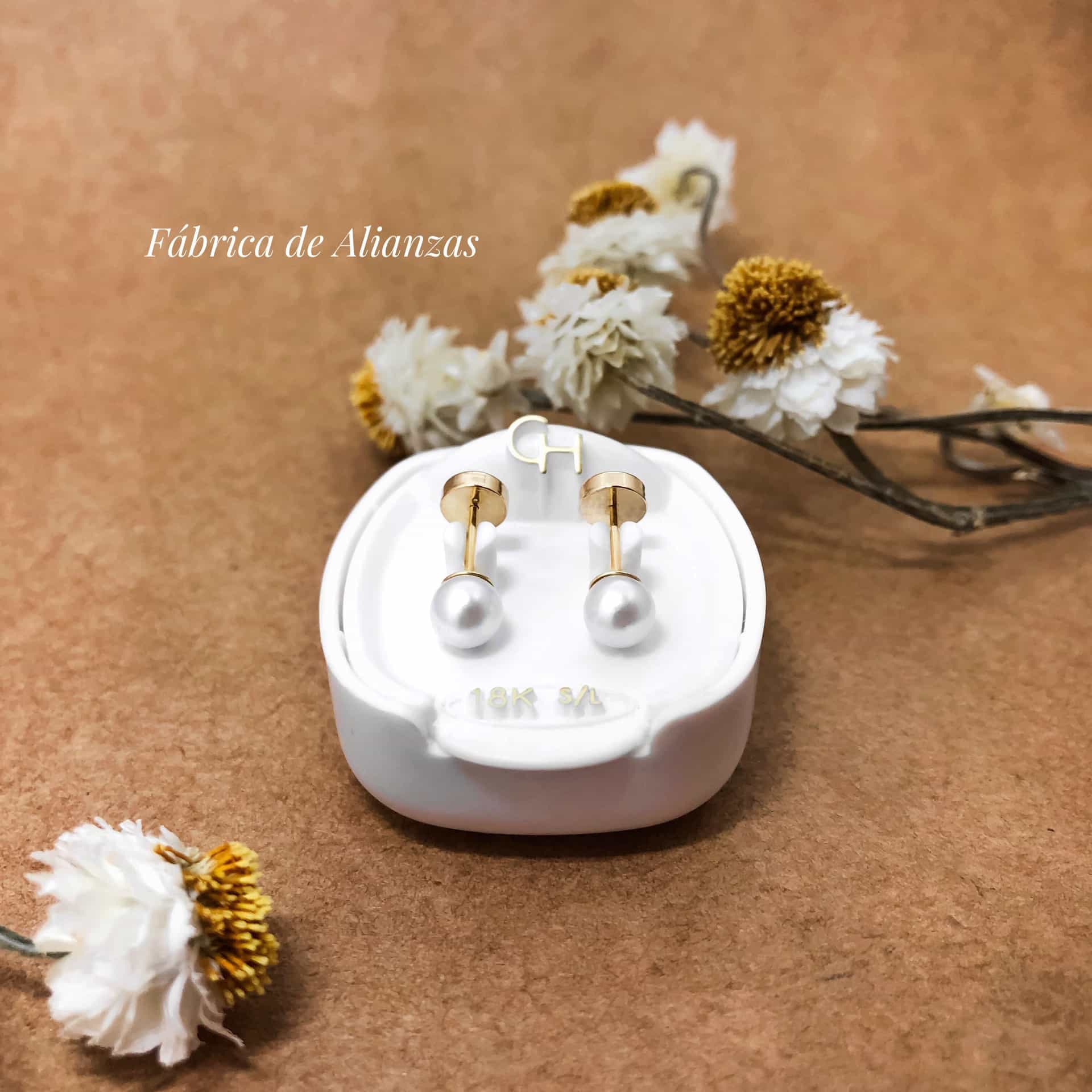 Aro Abridor Perla Mediana Símil 5 mm