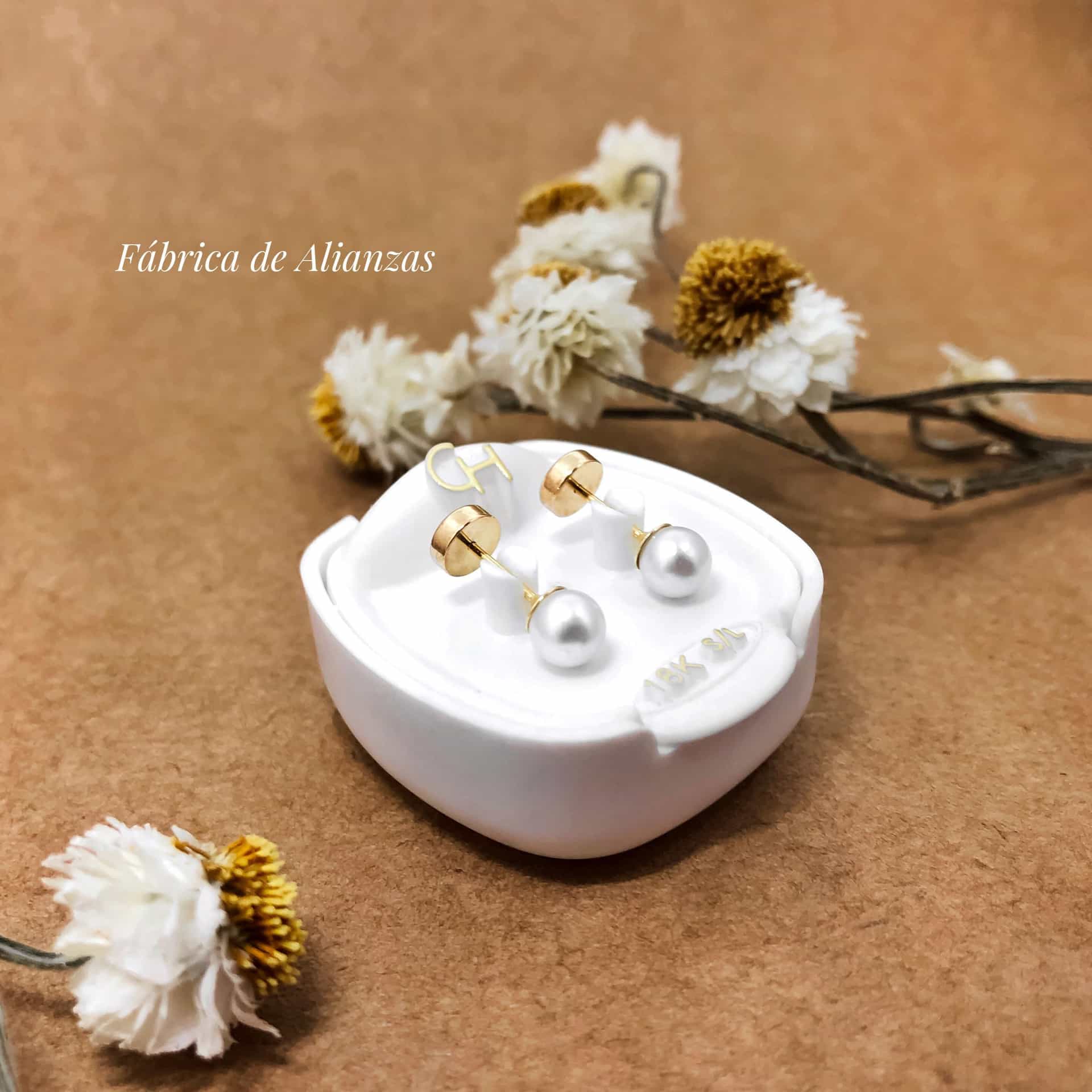 Aro Abridor Perla Mediana Símil 5 mm
