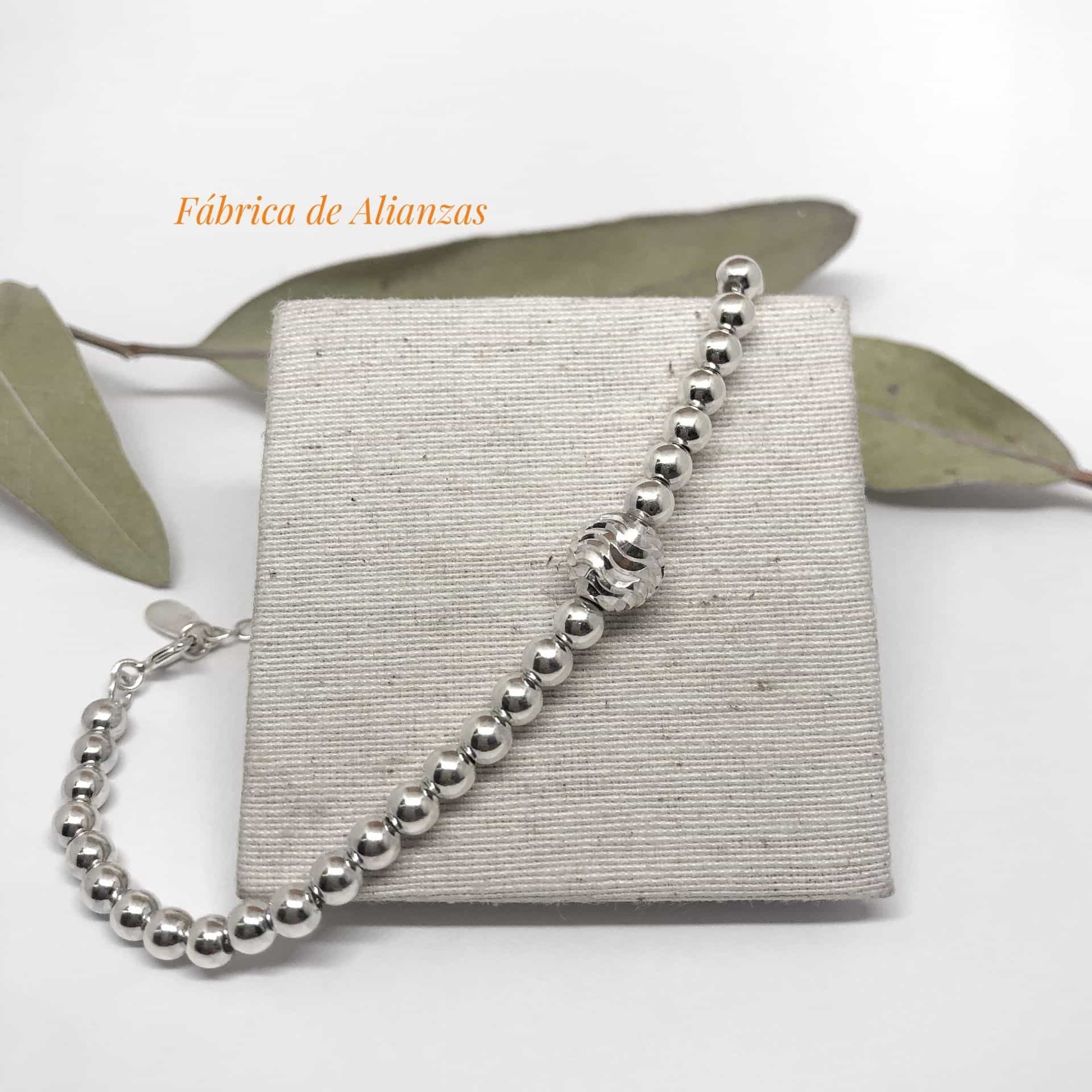 Pulsera Bolitas