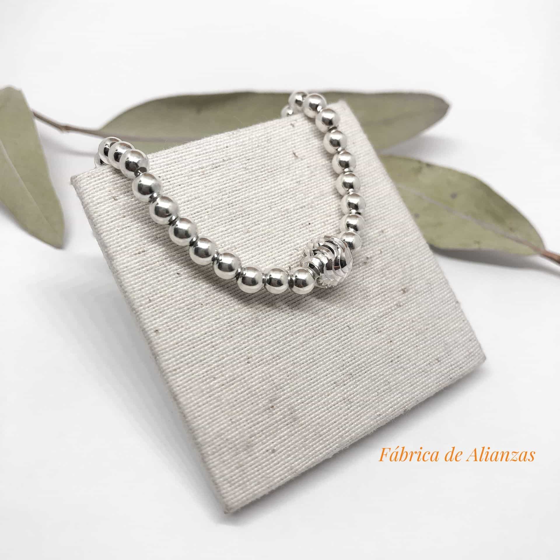 Pulsera Bolitas