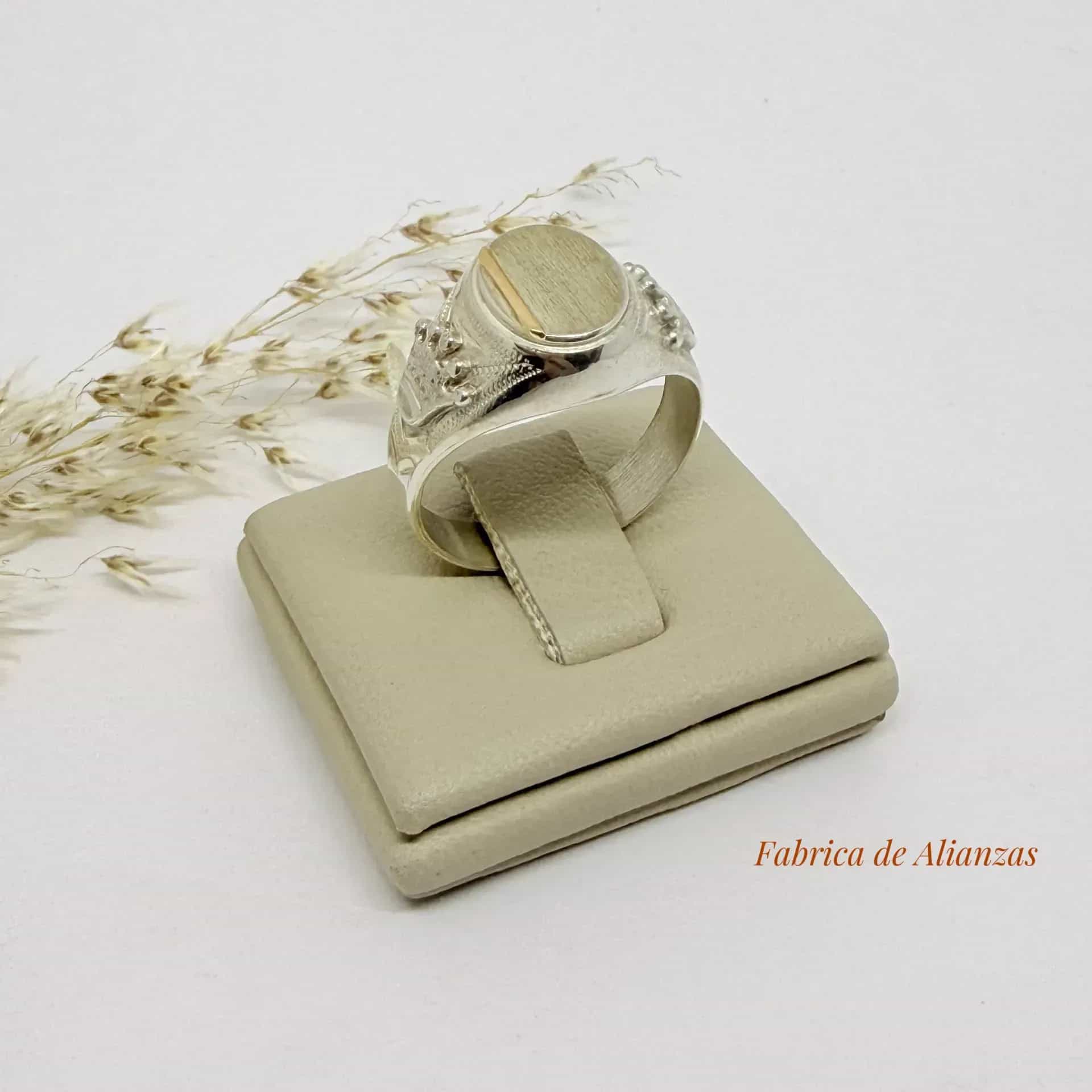 Anillo Sello Oval 11 por 8 milímetros