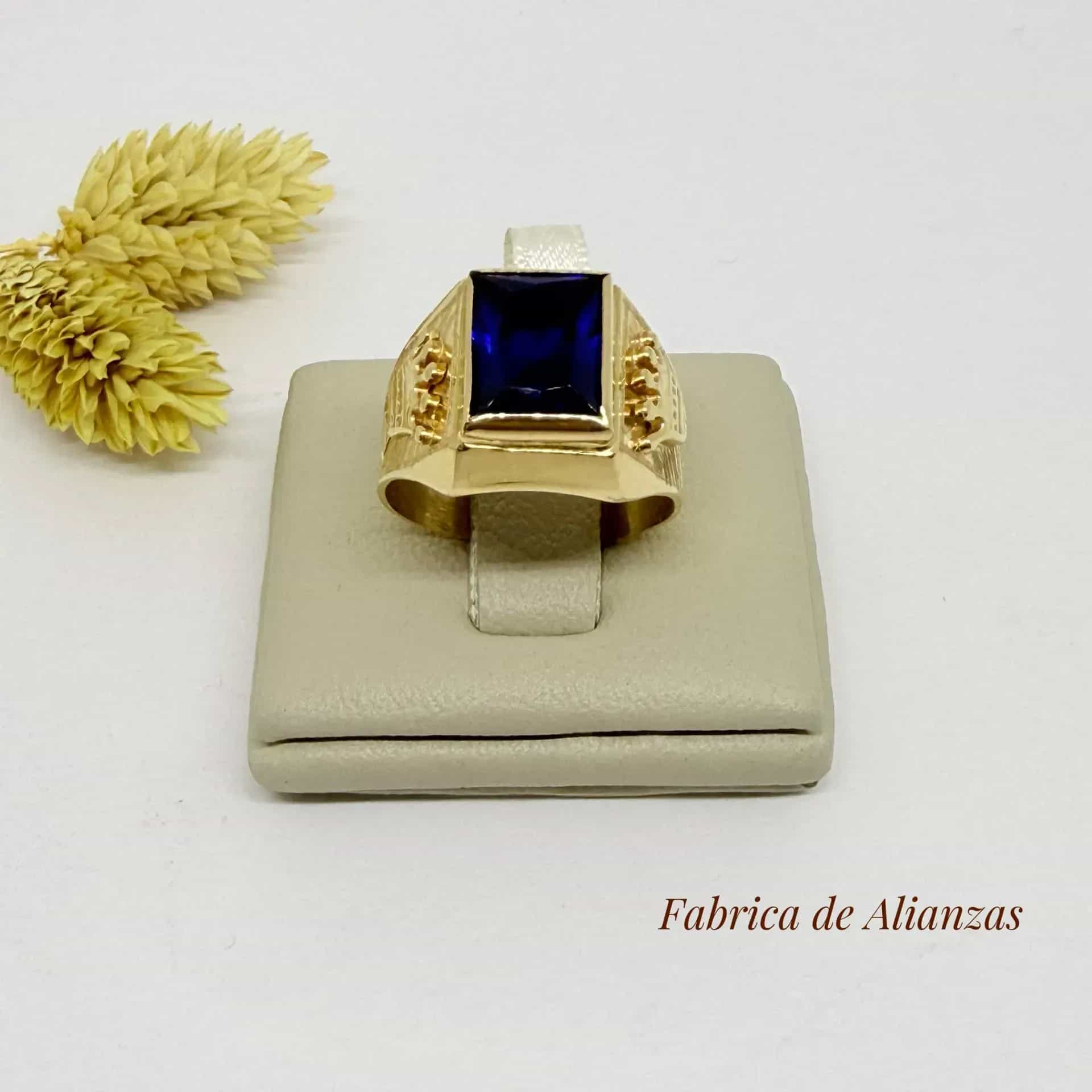 Anillo Sello Piedra Azul con Corona