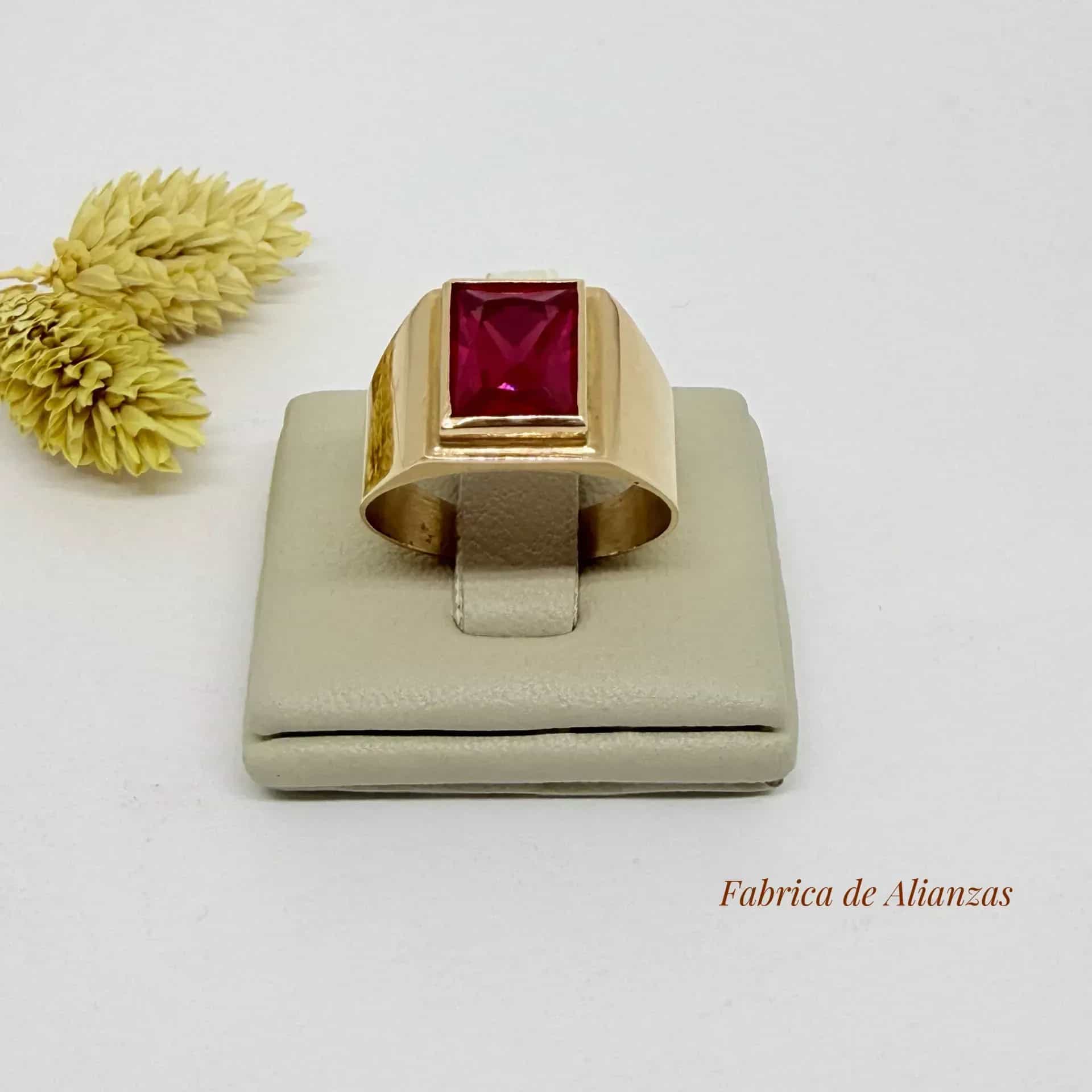 Anillo Sello Piedra Roja Liso