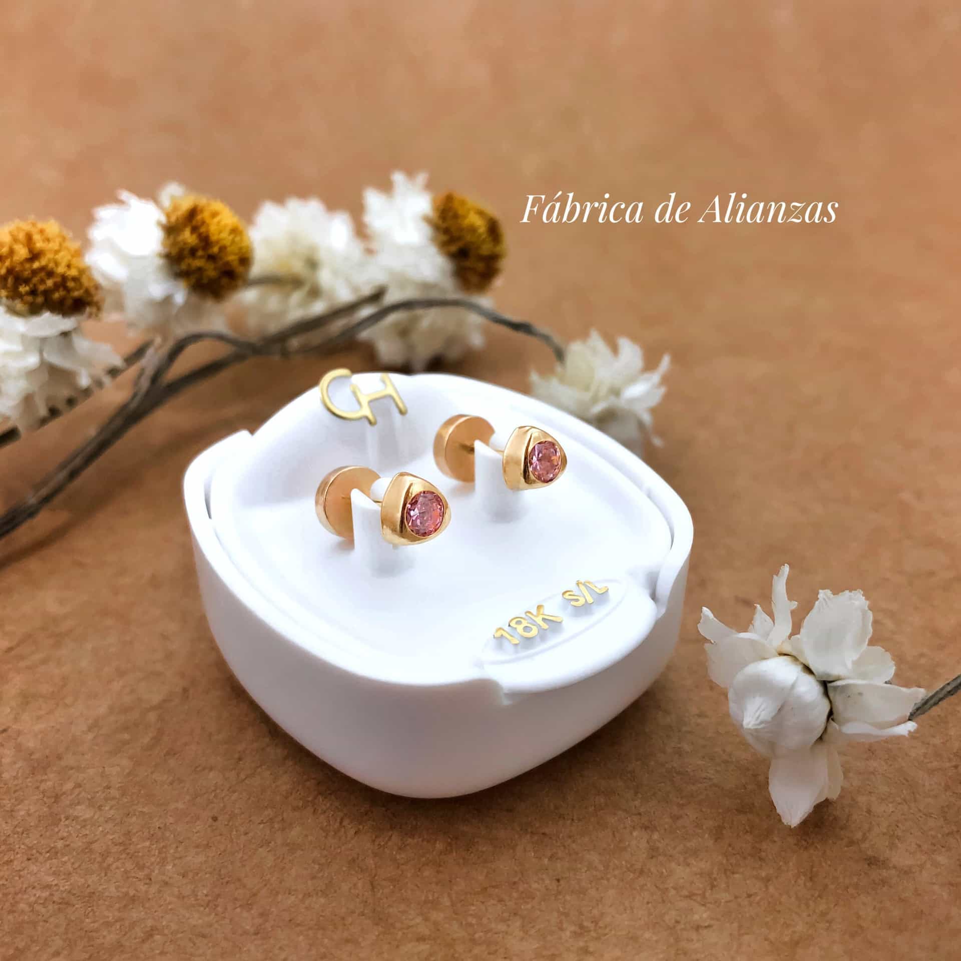 Aro Abridor Triángulo Piedra Rosa Chico