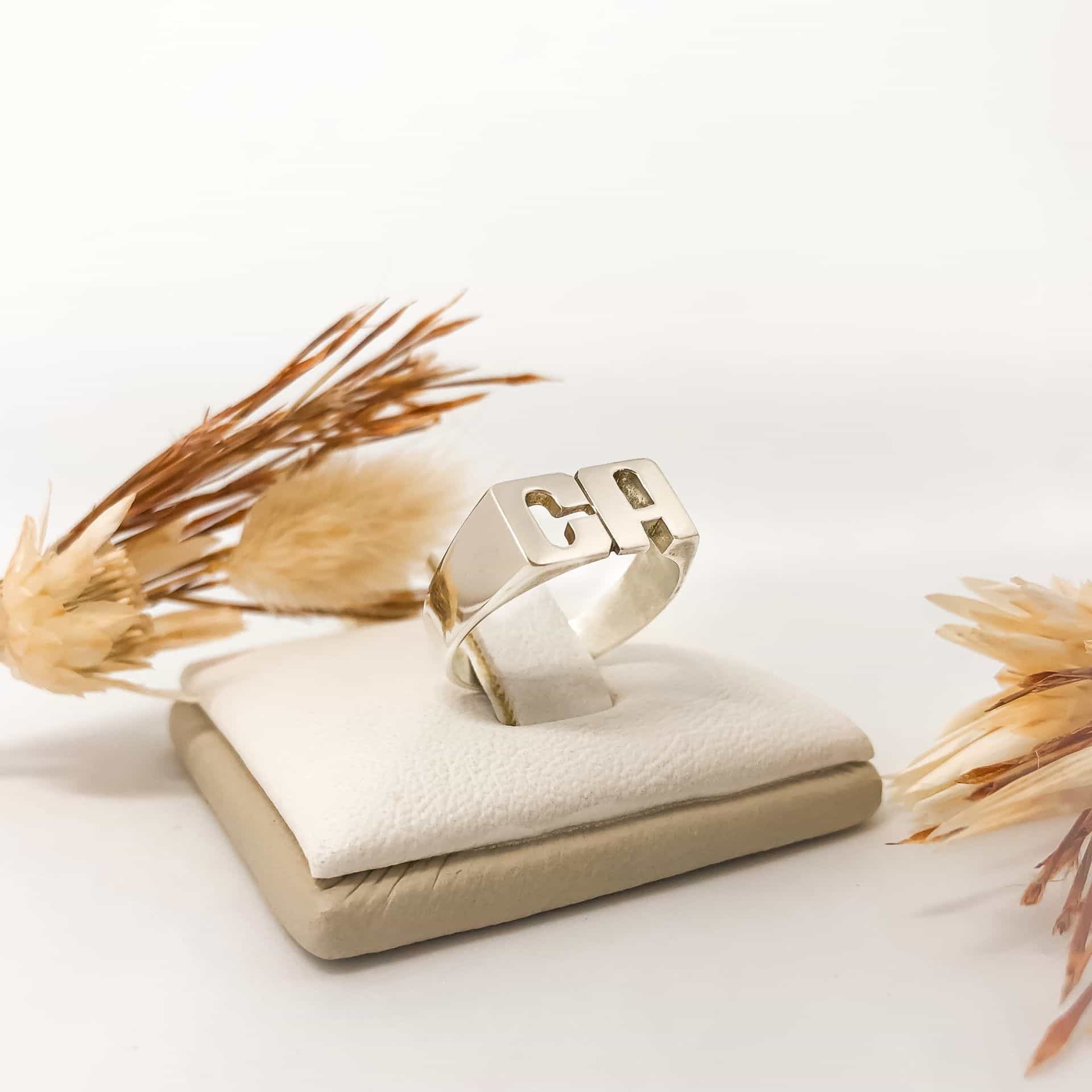 Anillo Doble Letra CA Fino