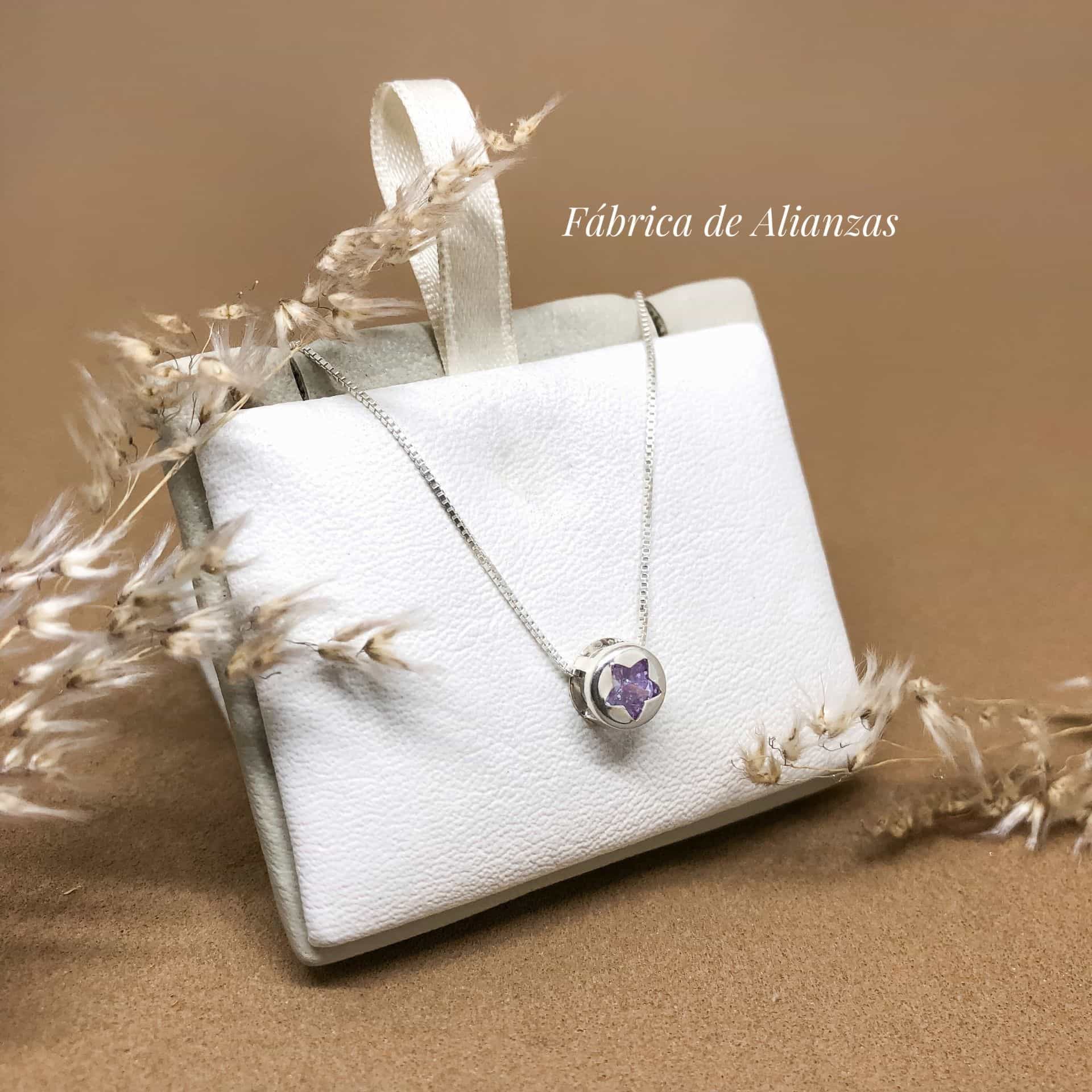 Dije Susanito con Estrella Piedra Lila