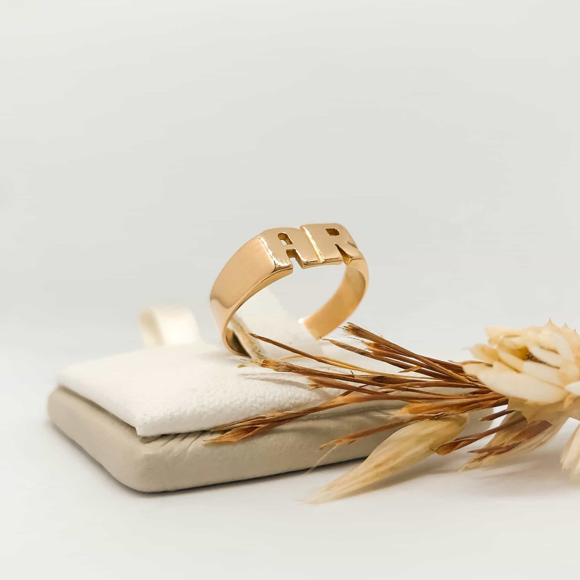 Anillo Doble Letra 3 Grs.