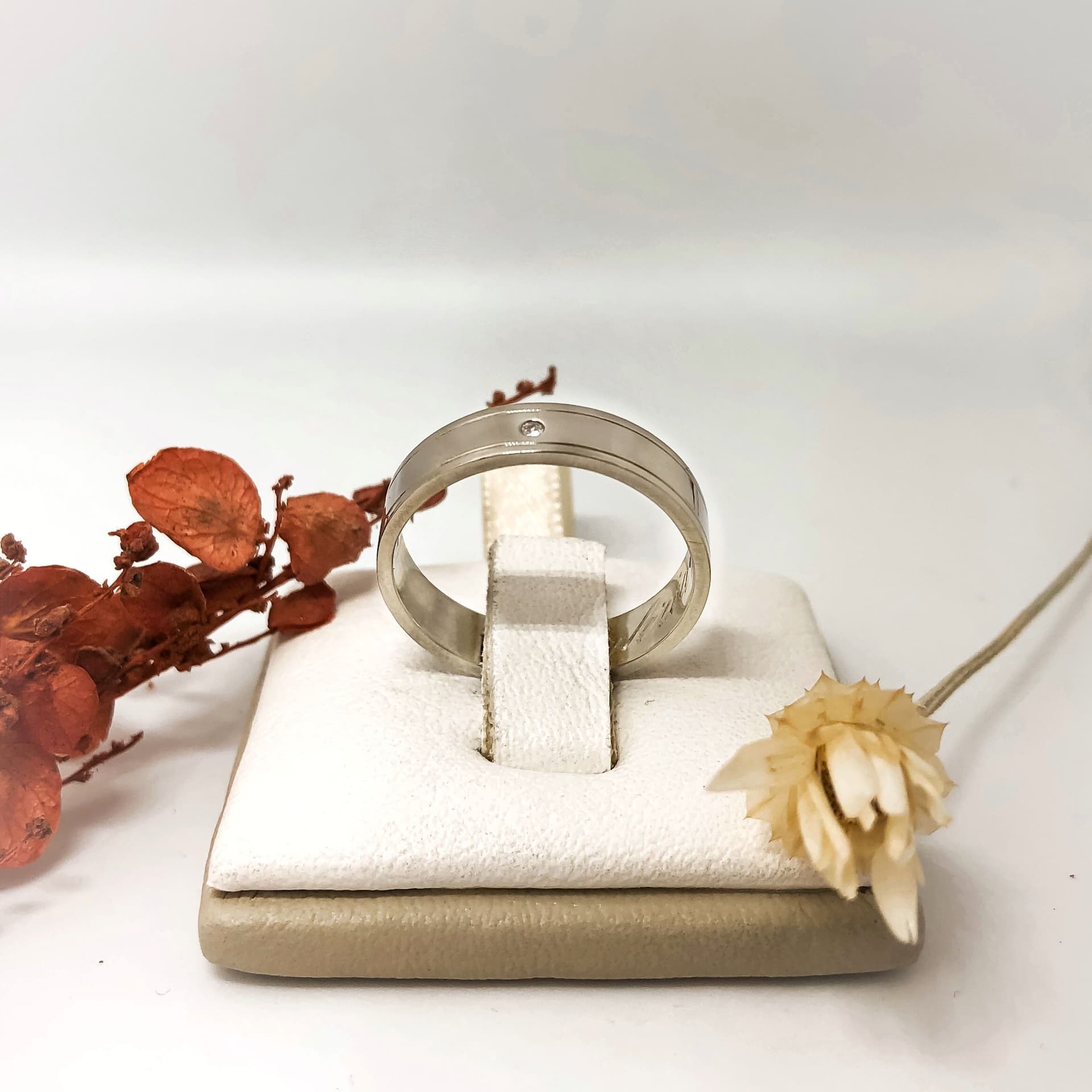 Alianza Cinta con Piedras Blancas y Lineas a los Costados