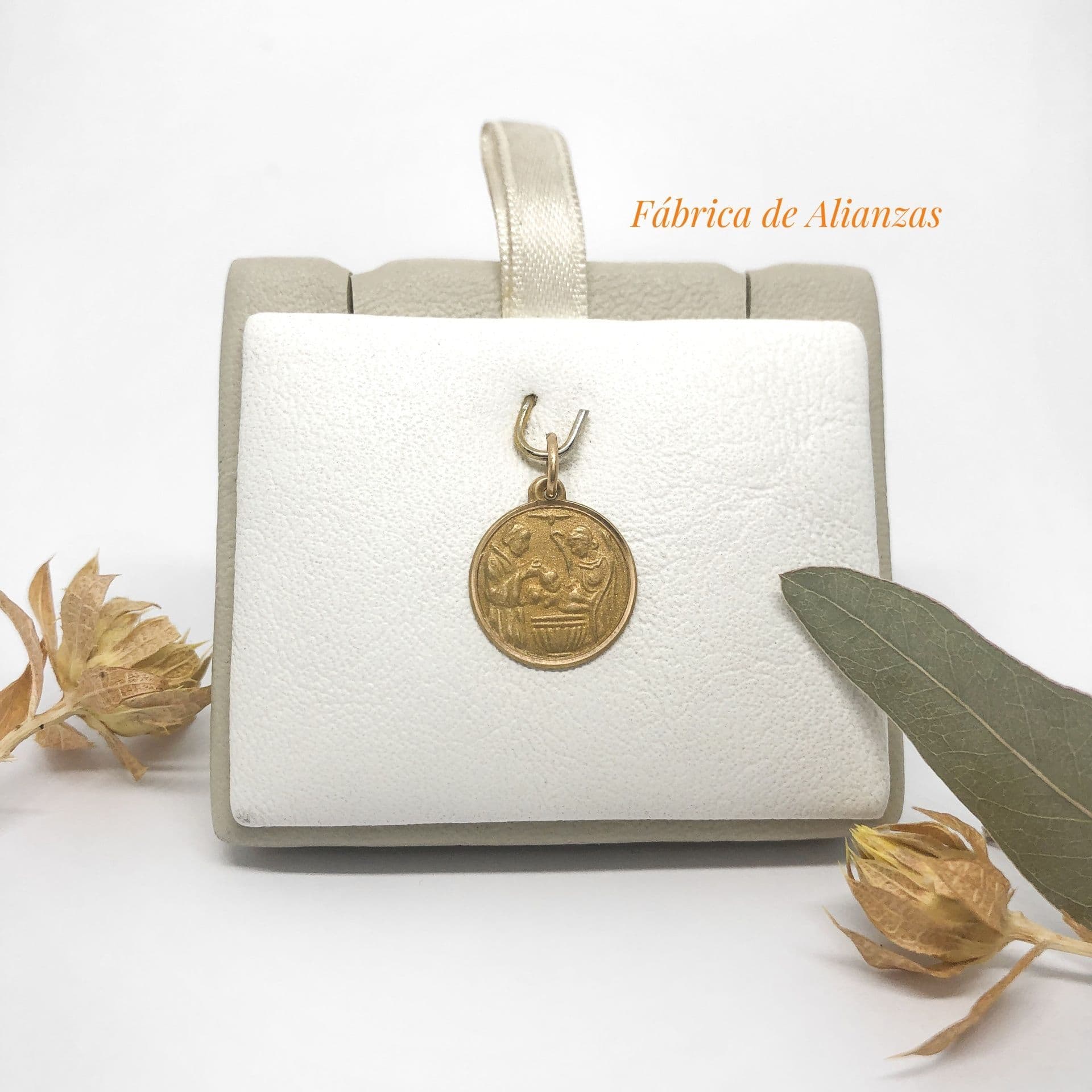 Medalla Pila Bautismal