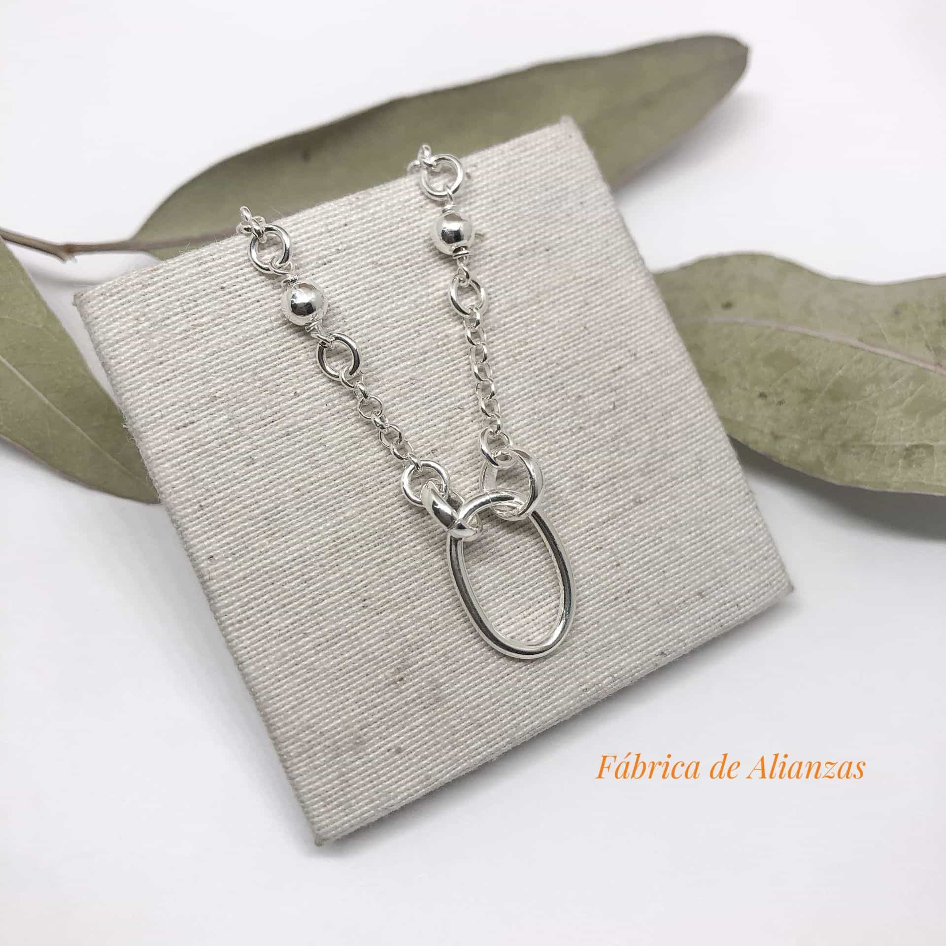 Pulsera Tres Argollas Ovales y Bolitas