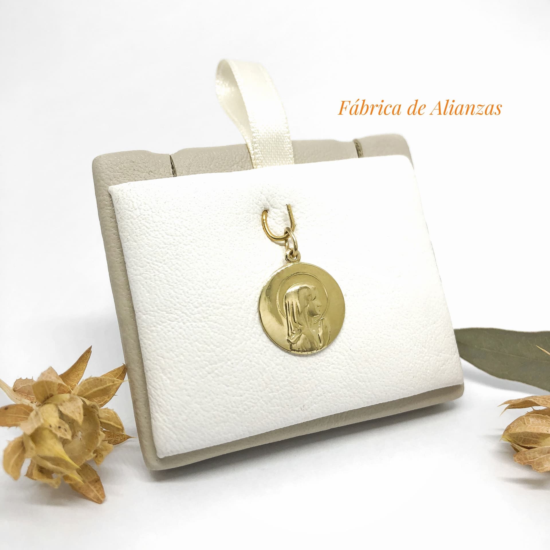 Medalla Virgen Niña