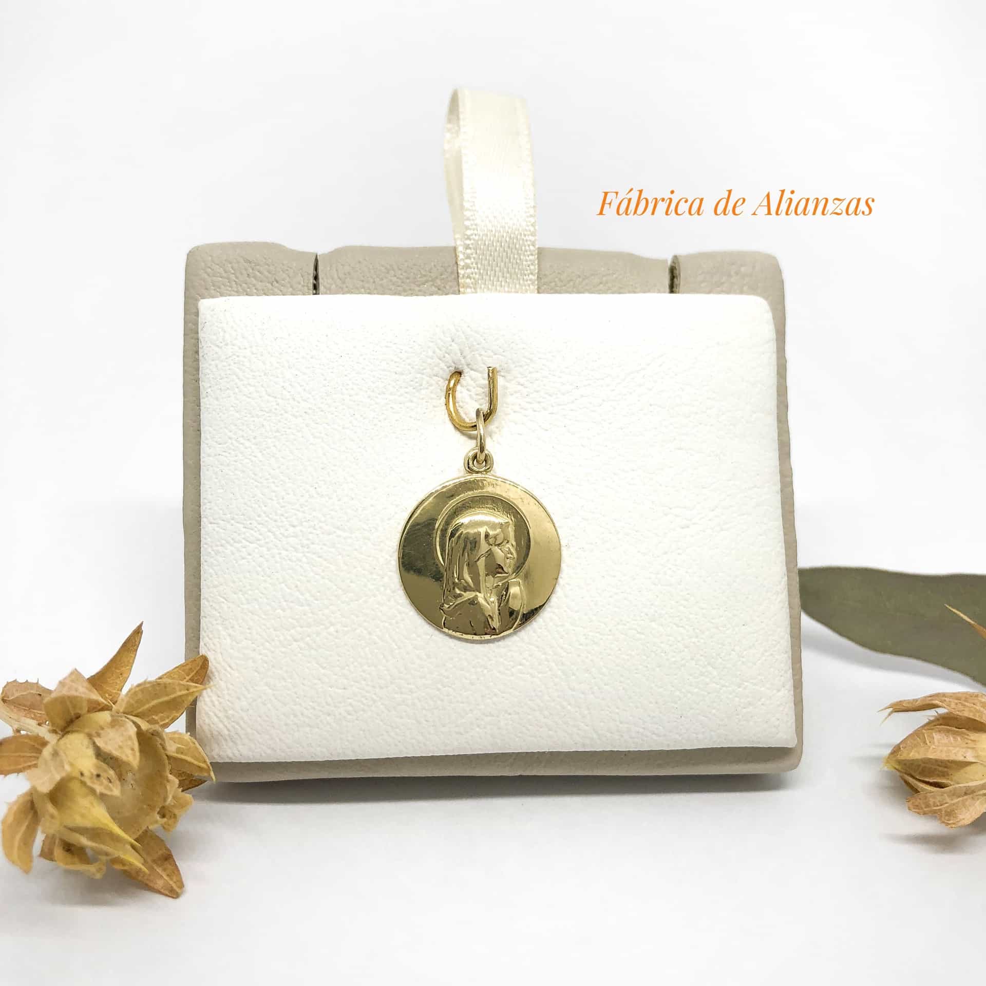 Medalla Virgen Niña