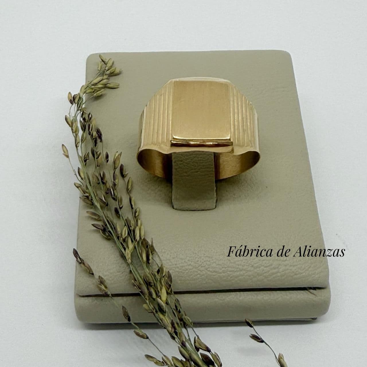 Anillo Sello Cuadrado Labrado