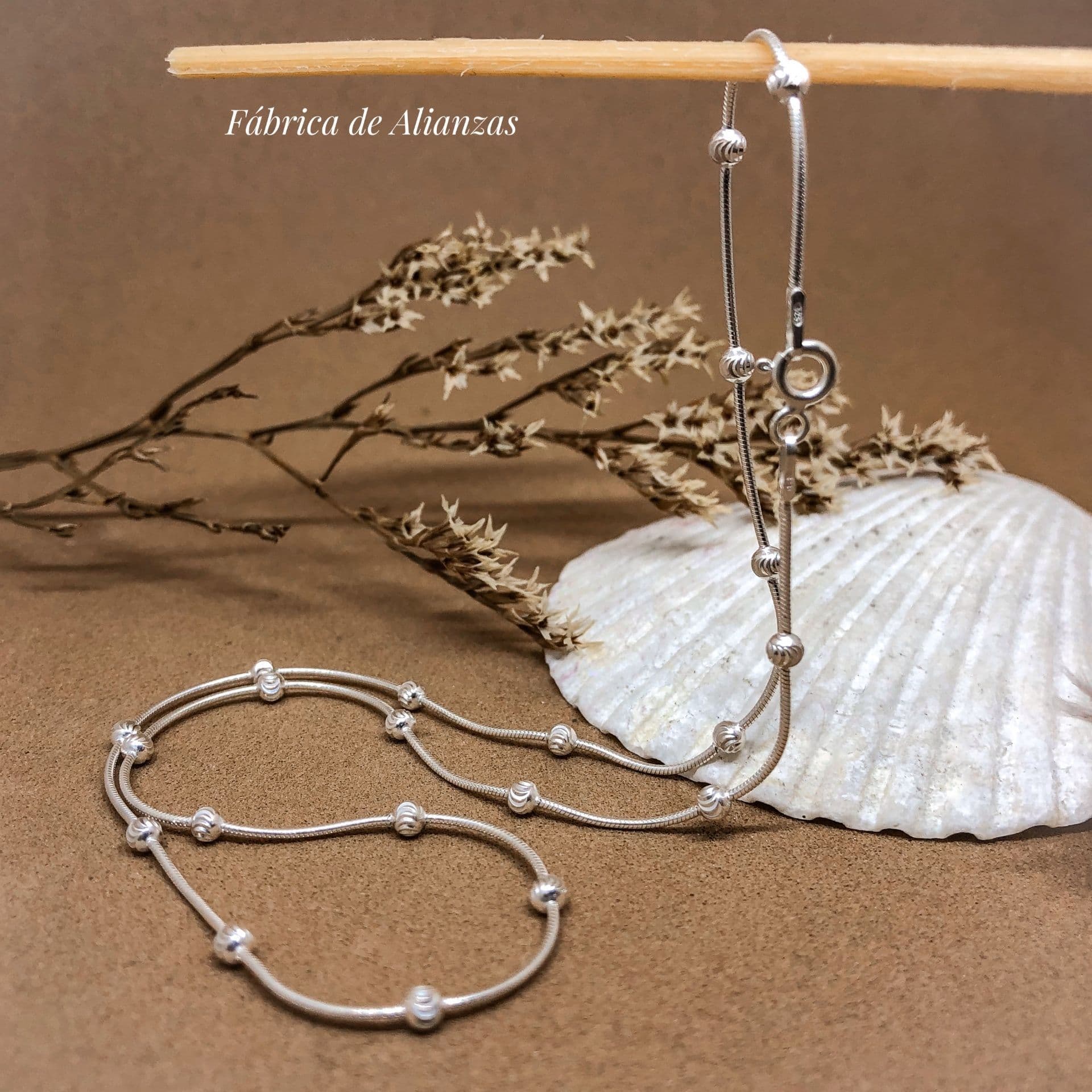 Cadena Colita de Ratón con Bolitas Trabajadas