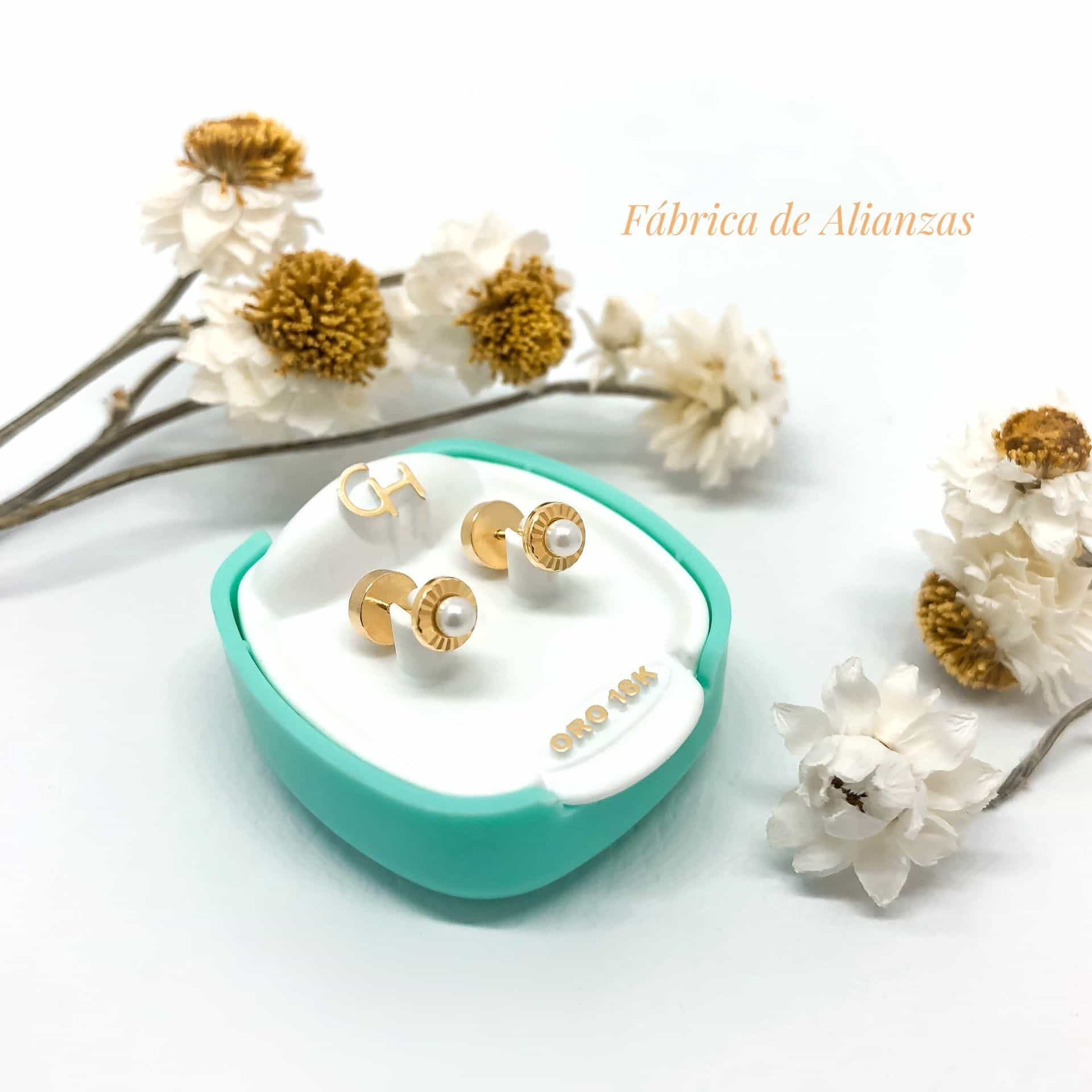 Aro Abridor Facetado con Perla Símil