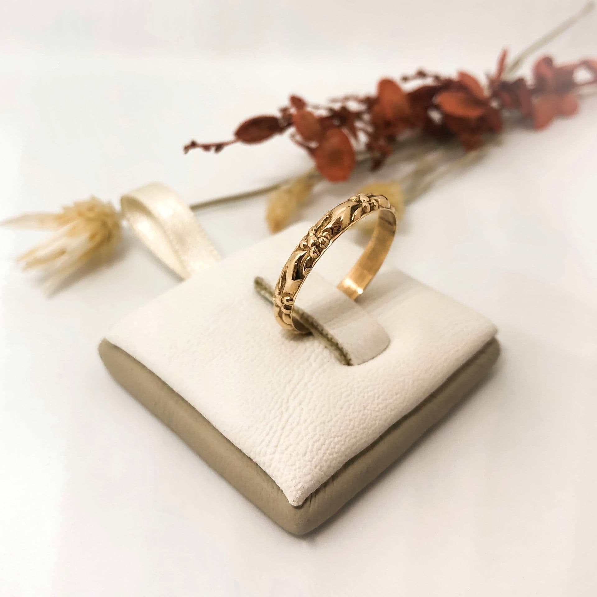 Alianza Flor Labrada Fina