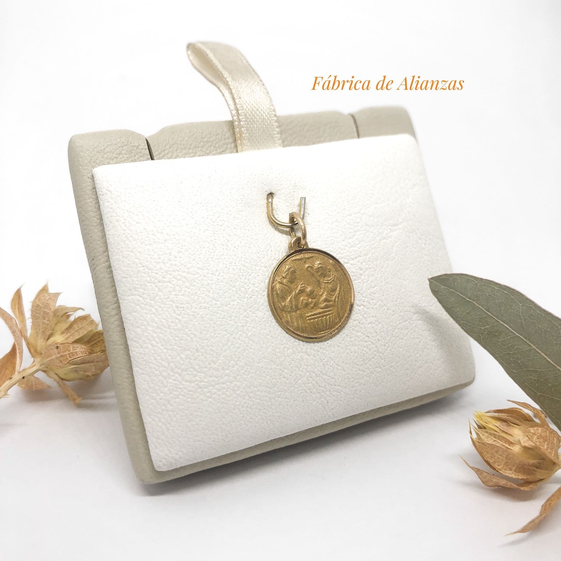 Medalla Pila Bautismal