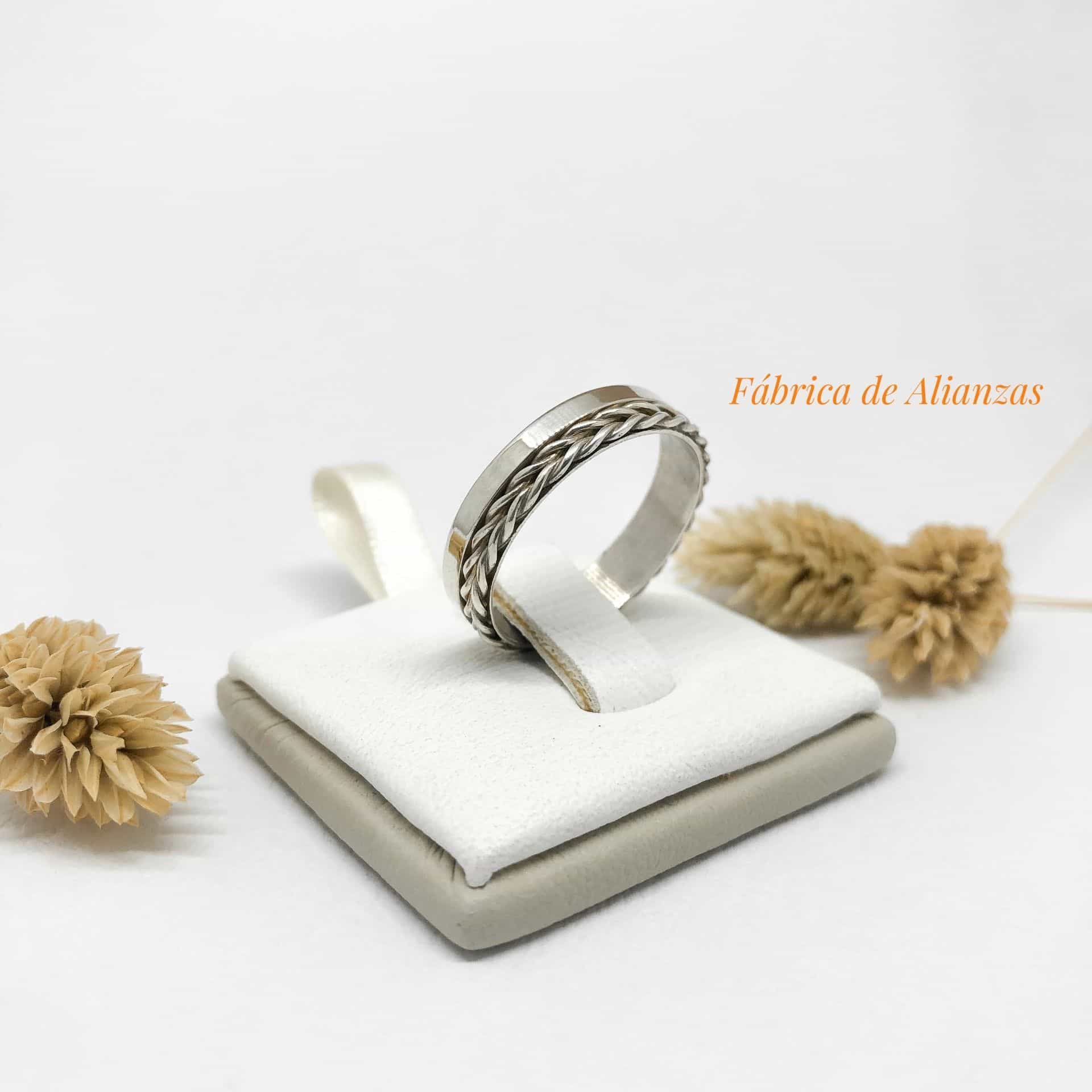 Alianza Cinta con Dos Trenzas