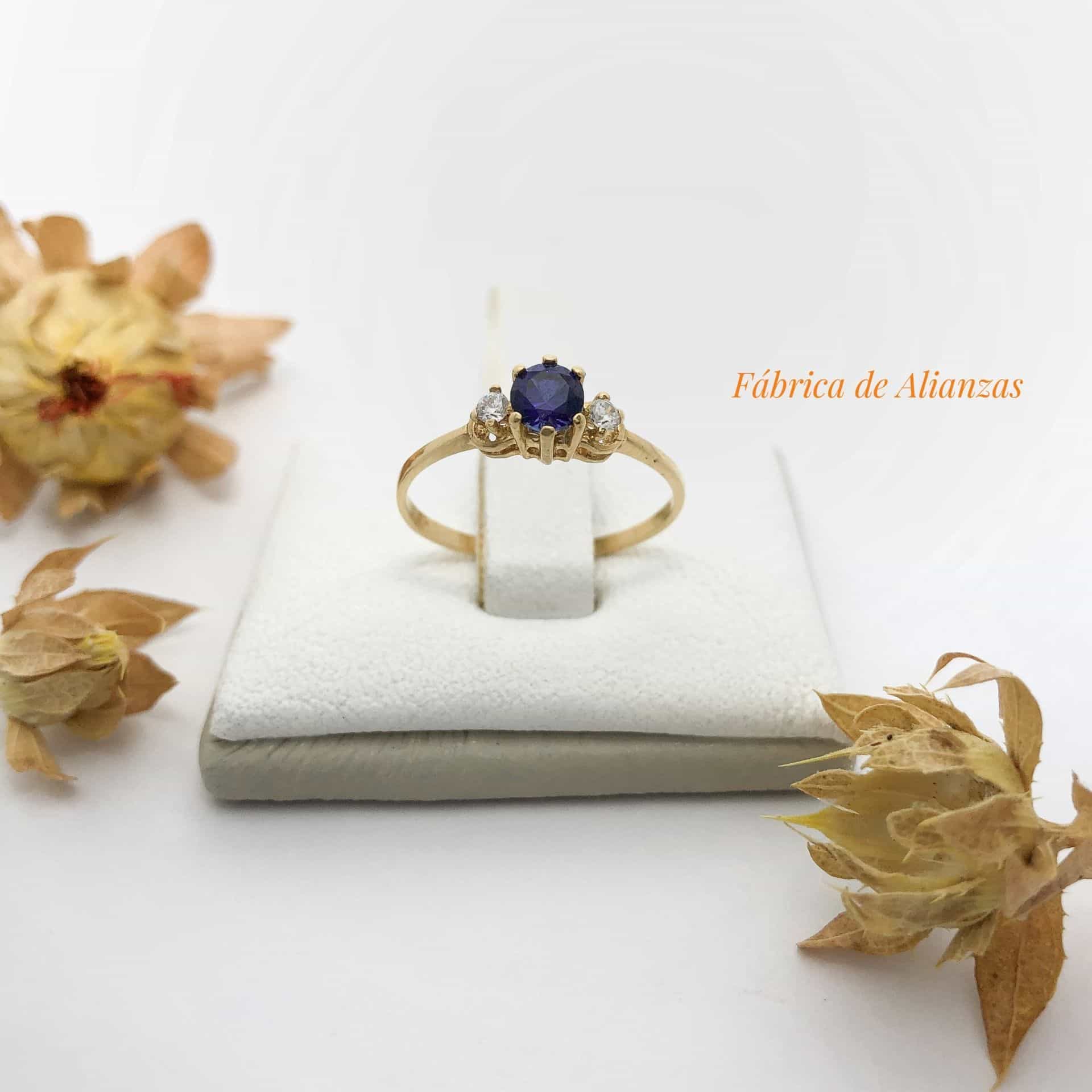 Anillo Piedra Azul y Blancas