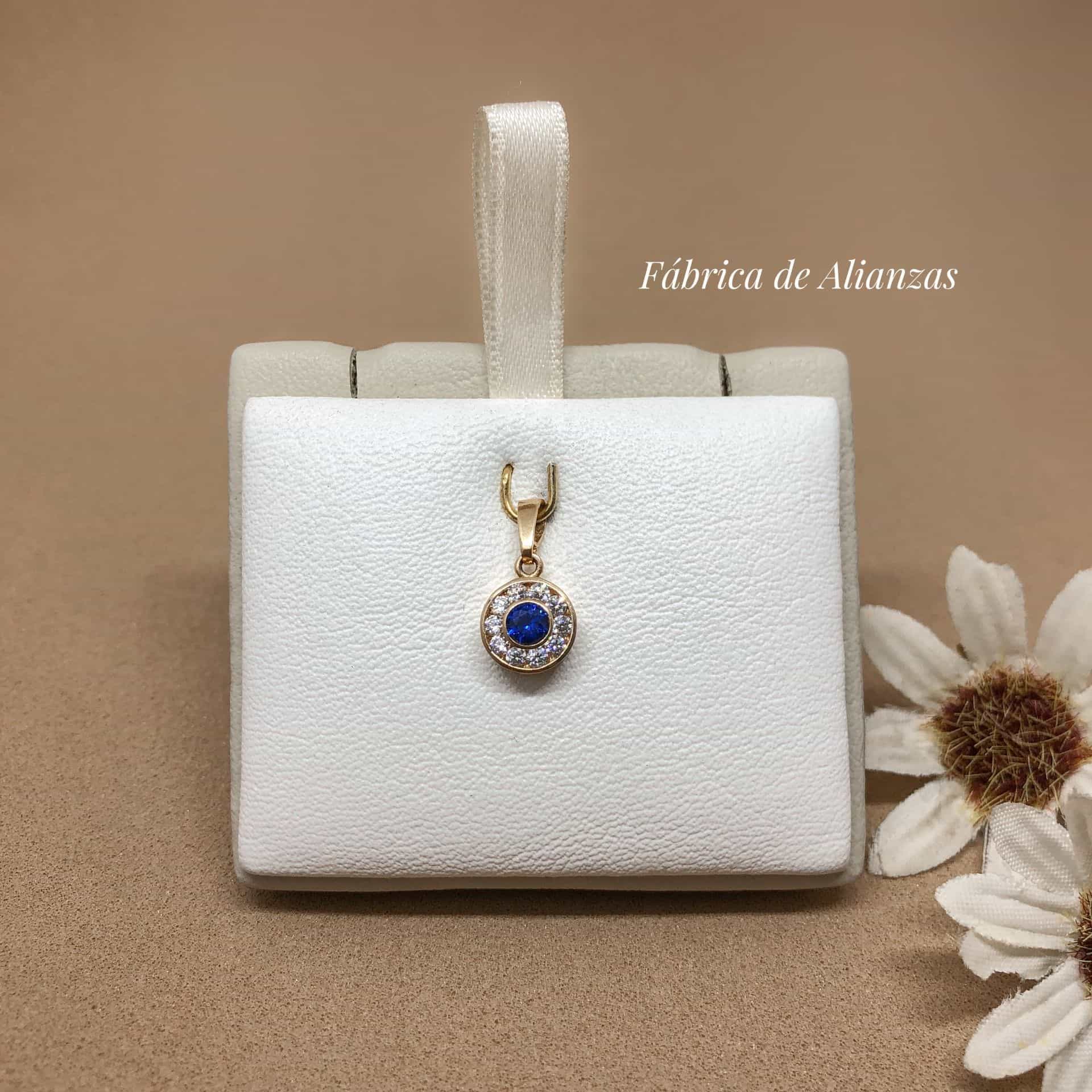 Dije Ojo de Perdiz Piedra Azul y Blanca