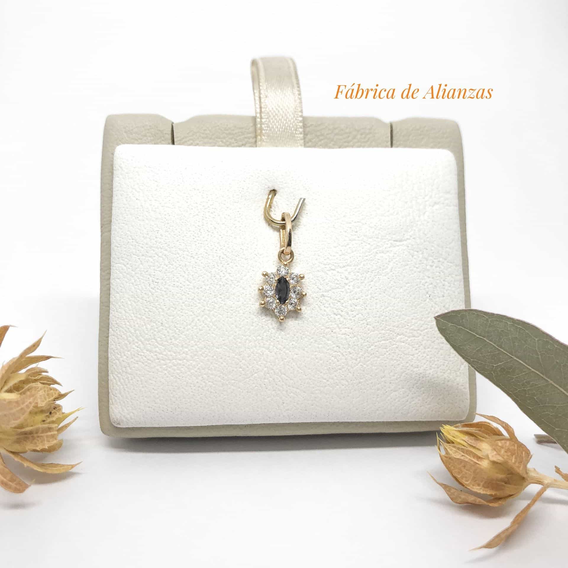 Dije Roseta Piedra Azul con Blanca