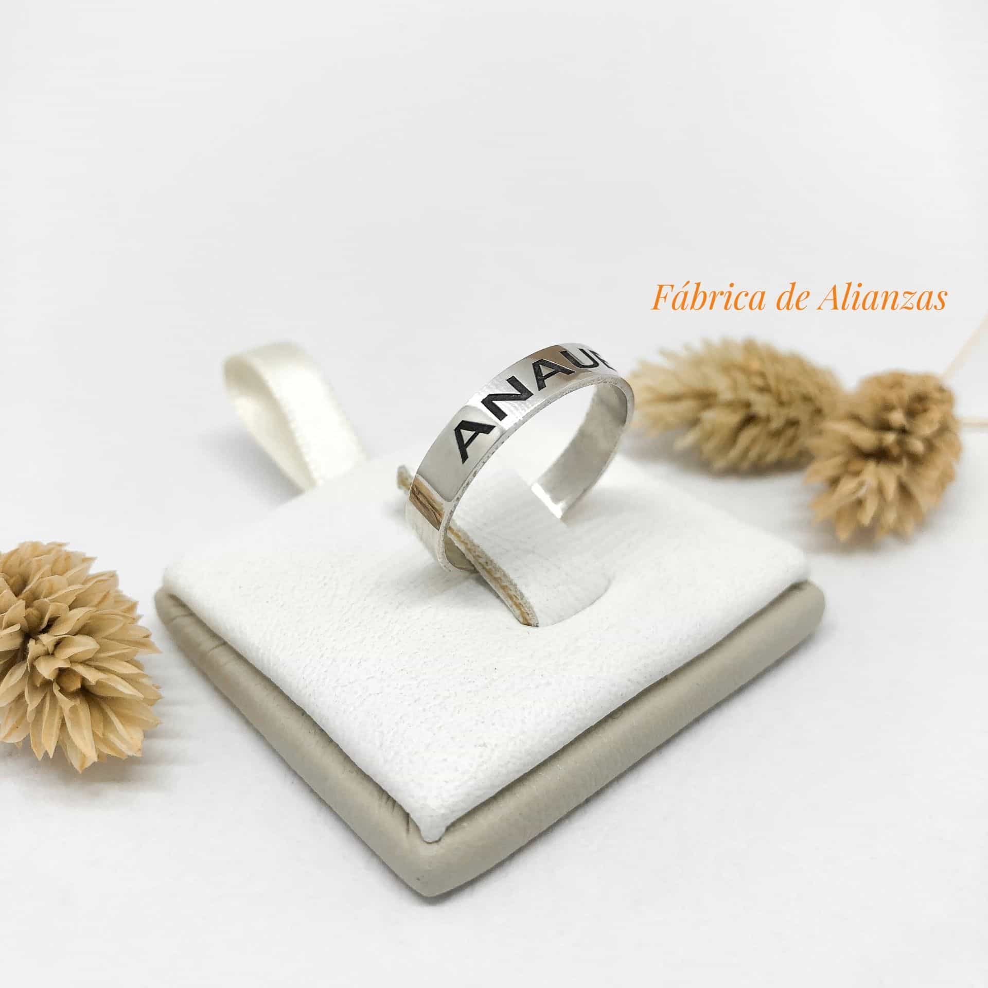 Alianza Cinta Grabada con Nombre