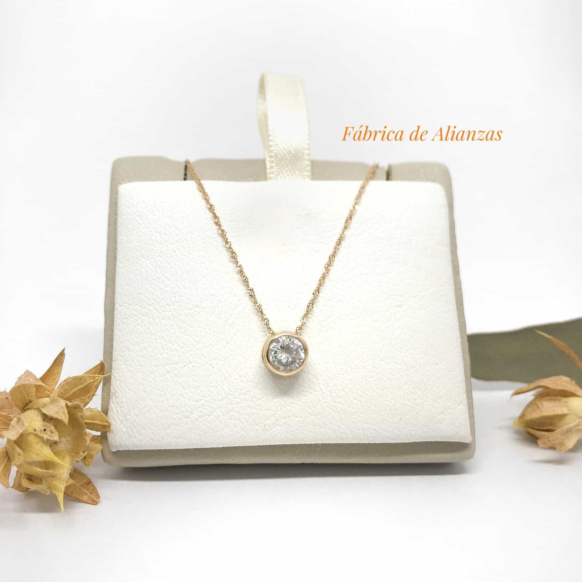 Dije Susanito Piedra Blanca