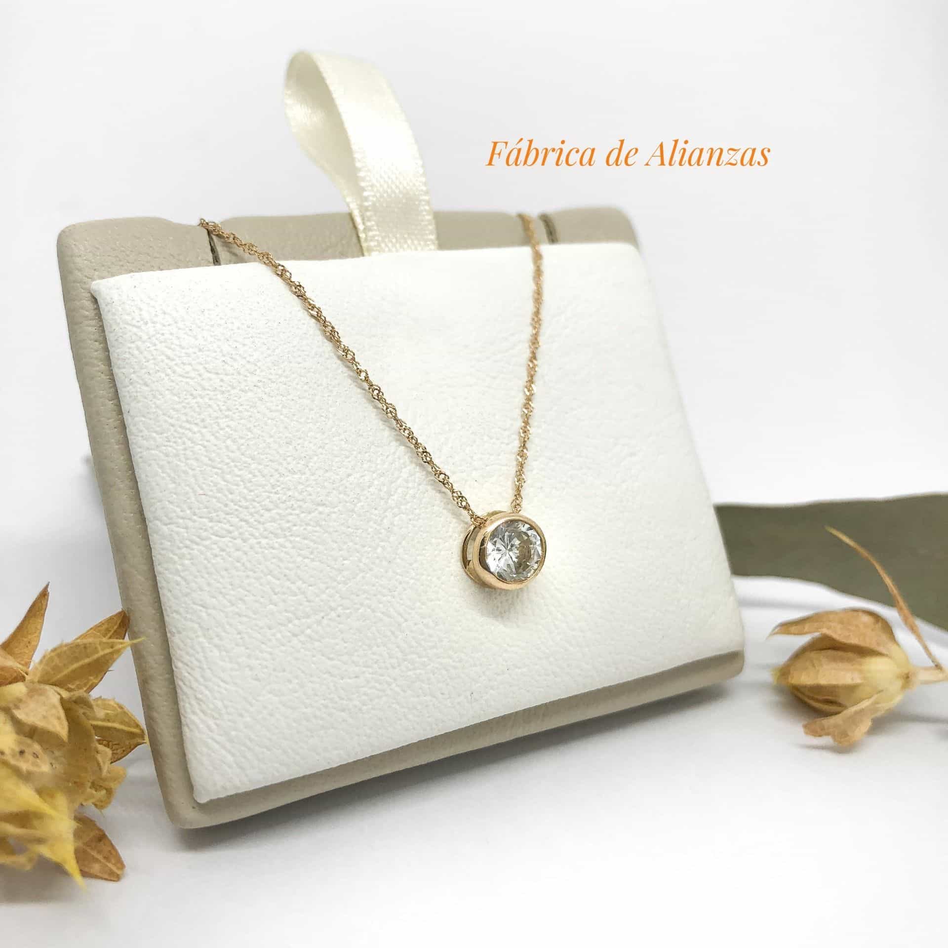 Dije Susanito Piedra Blanca