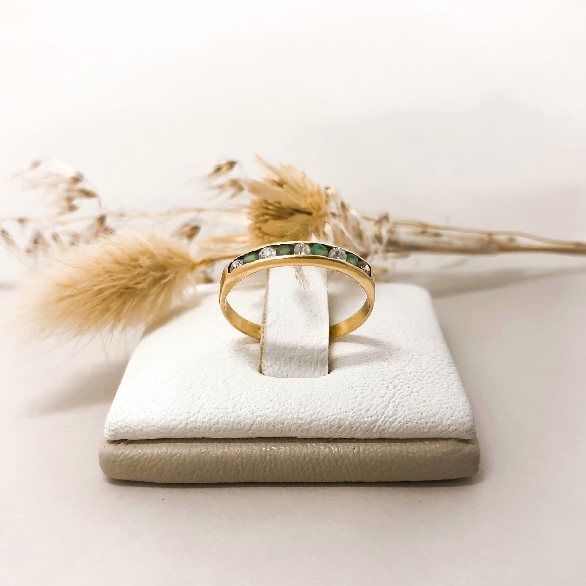 Anillo 1/2 Sin Fin Esmeraldas y Brillantes