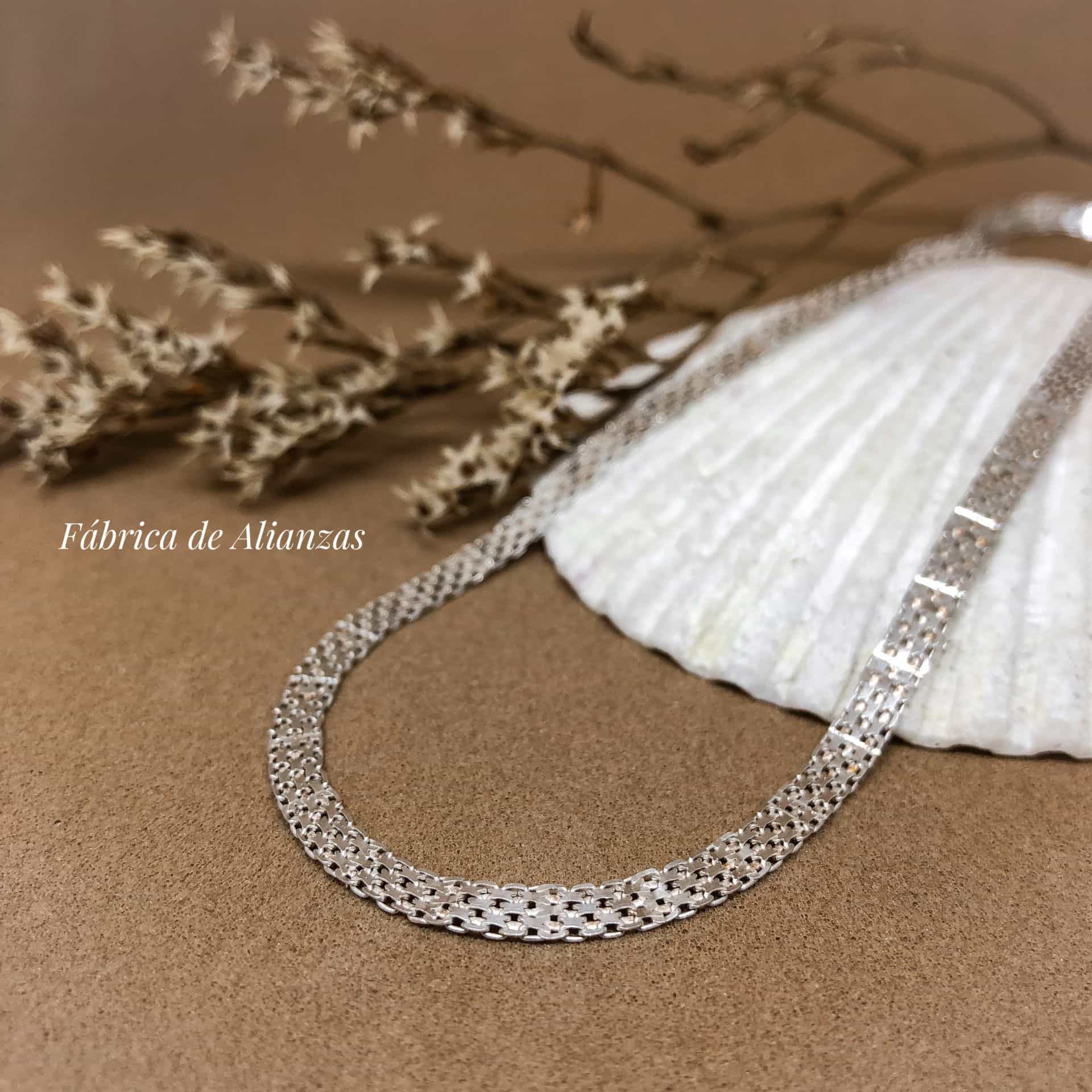 Cadena Tejida Chata Gruesa