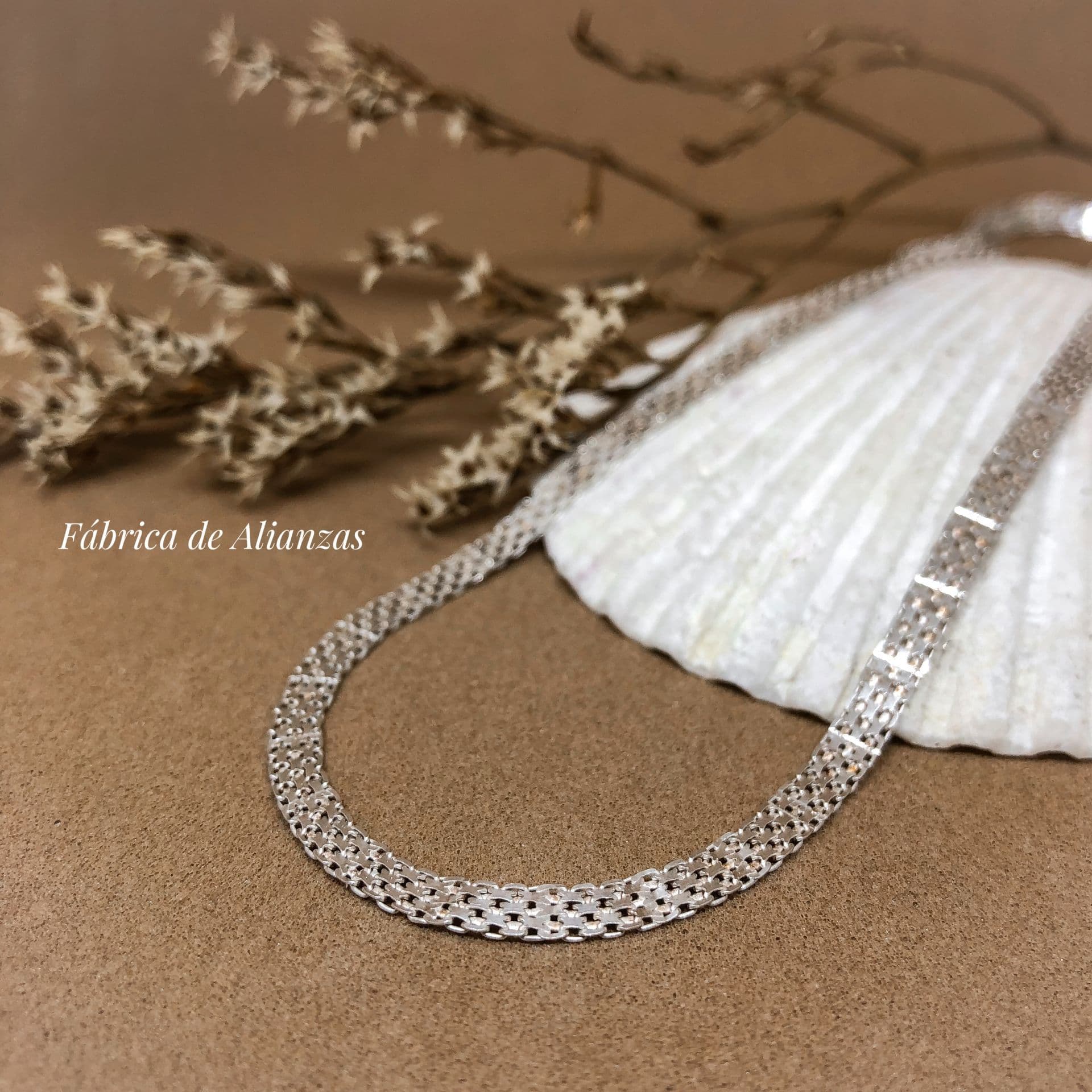 Cadena Tejida Chata Gruesa