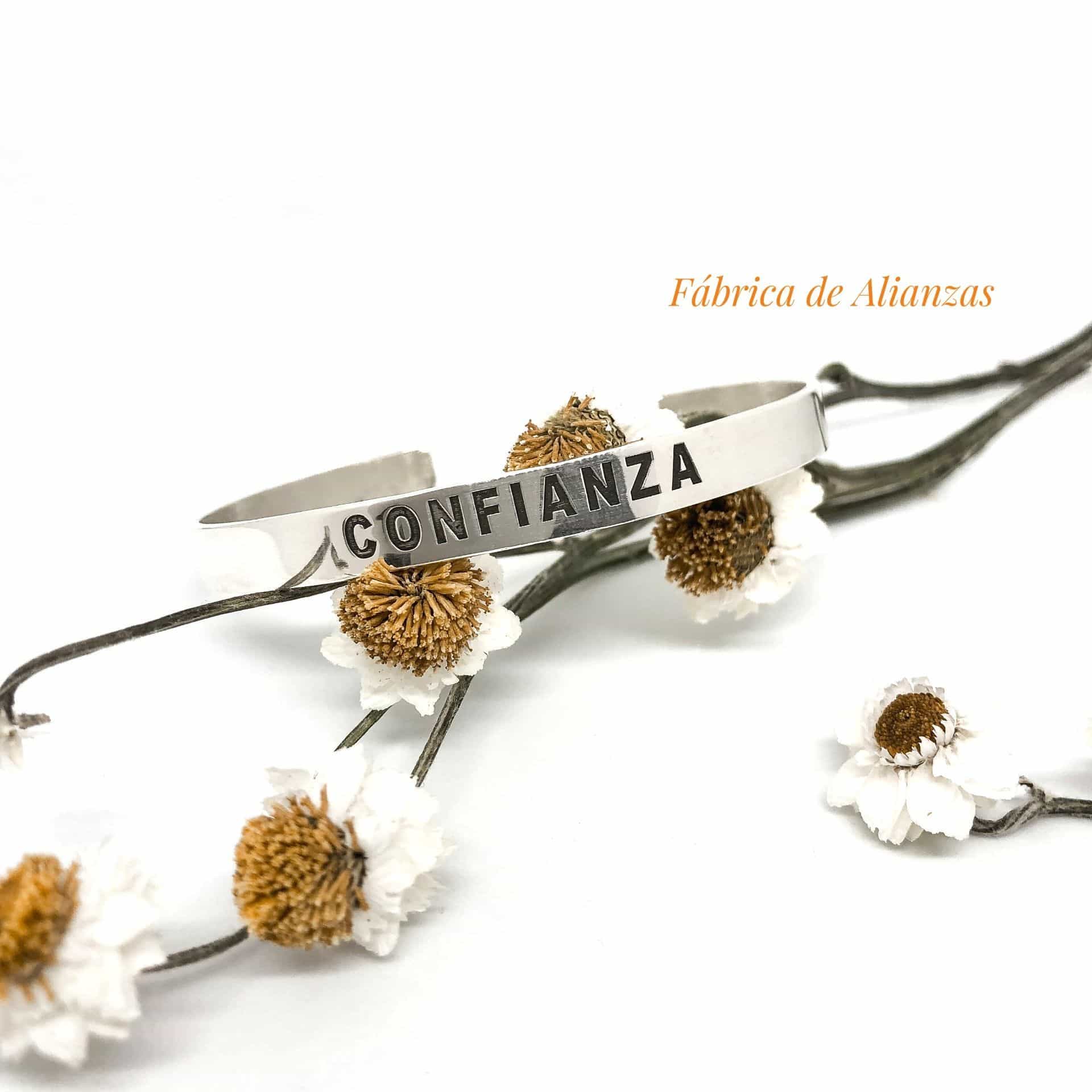 1/2 Esclava Cinta Grabada CONFIANZA